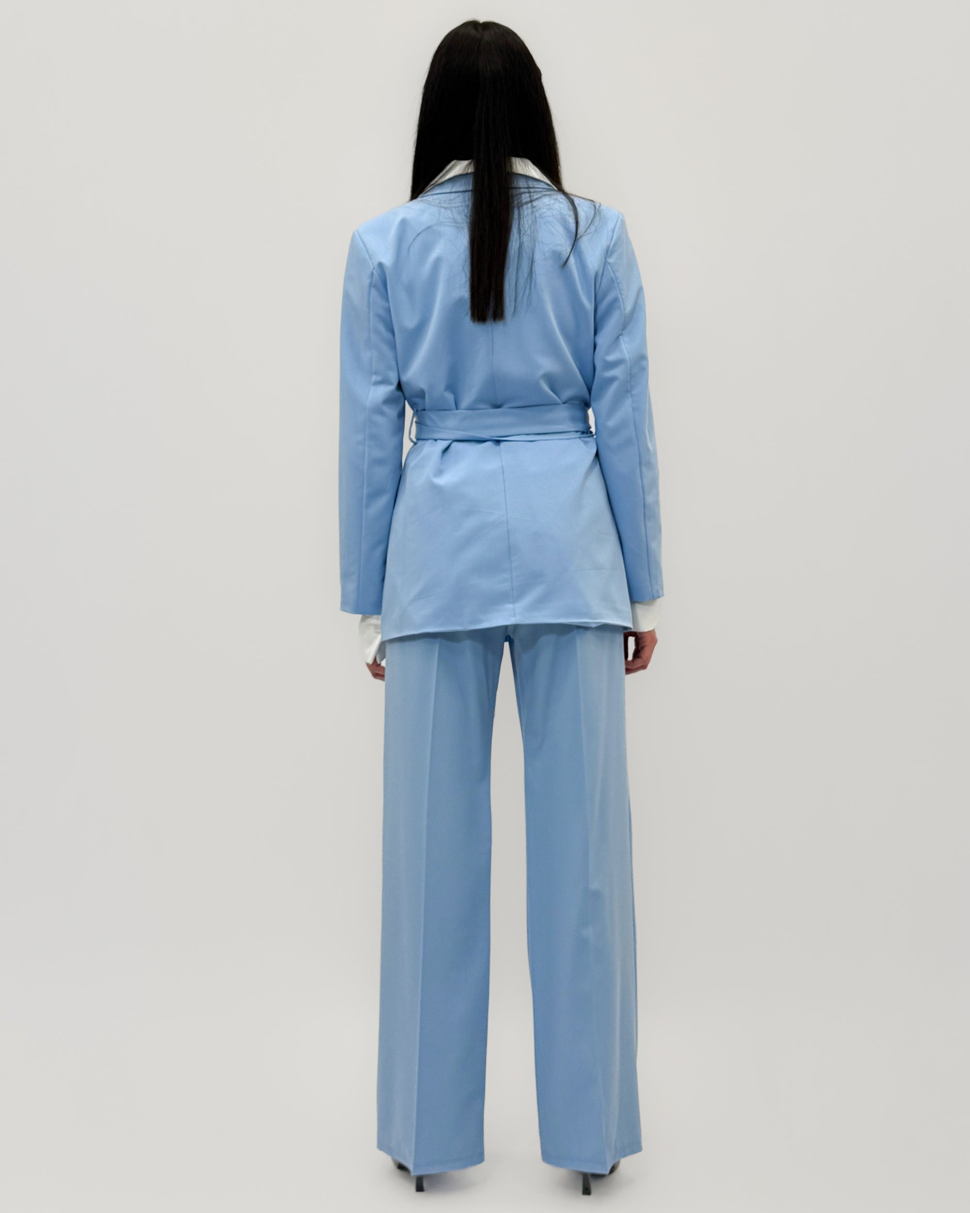 Completo Donna Elegante con Blazer Cinturato e Pantalone Palazzo