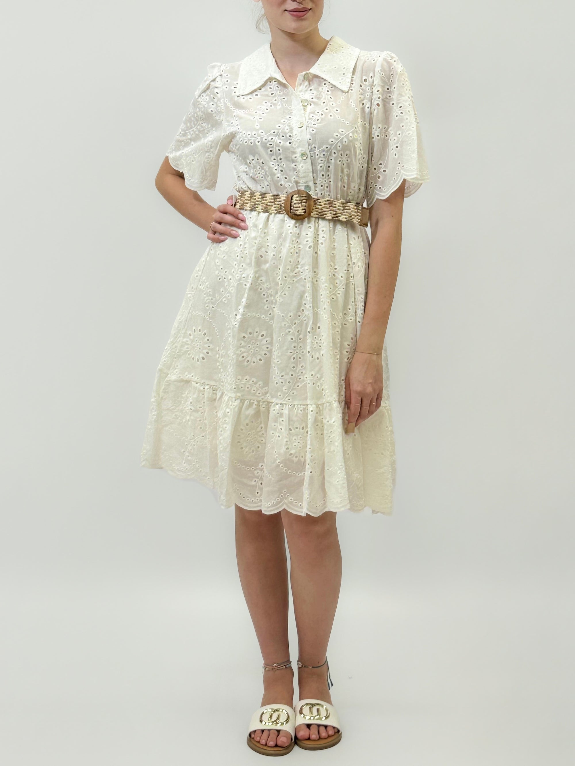 Abito in Sangallo Panna con Cintura Intrecciata