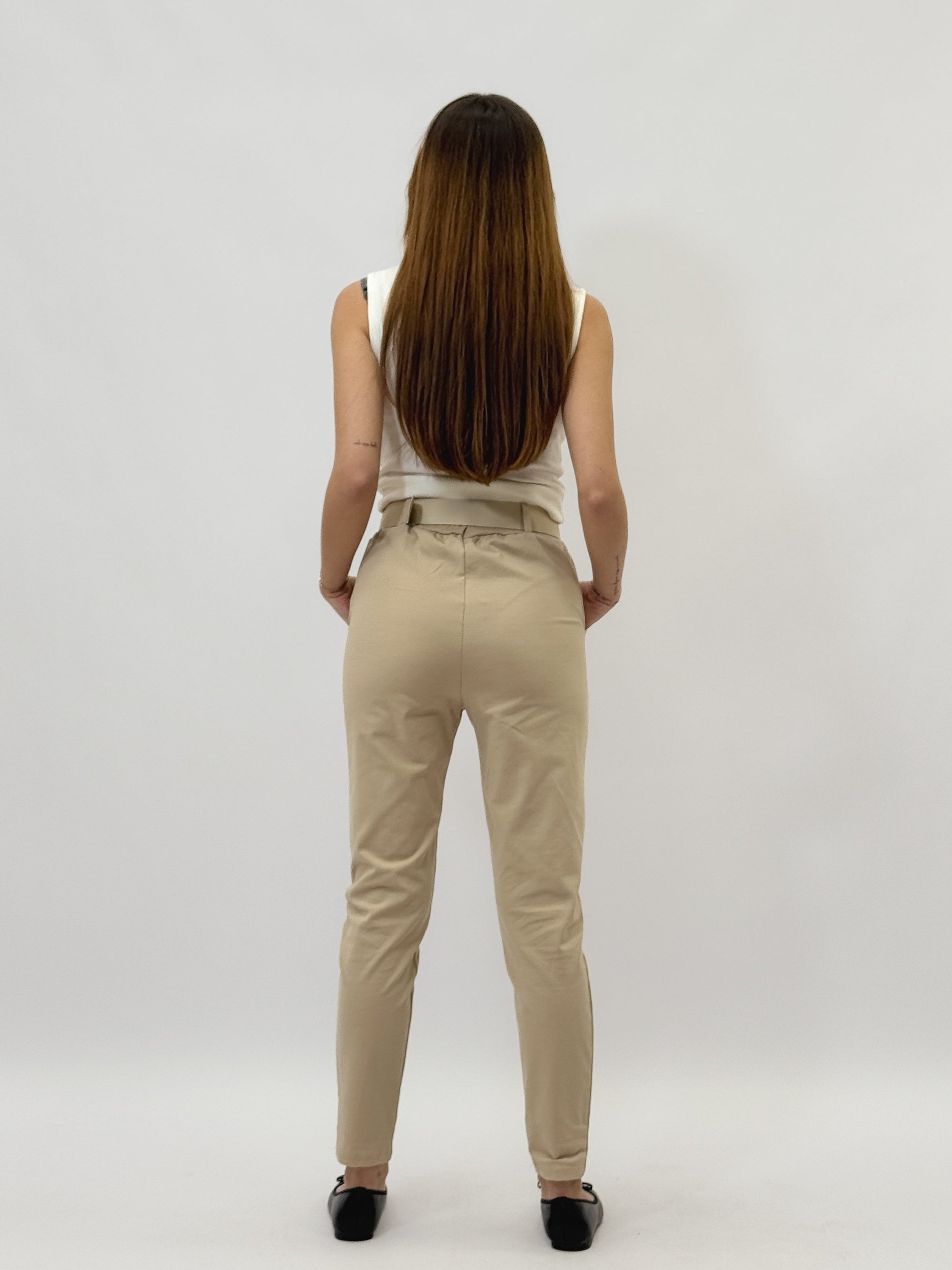 Pantaloni Slim Fit con Cintura – Modello Elasticizzato Vita Alta