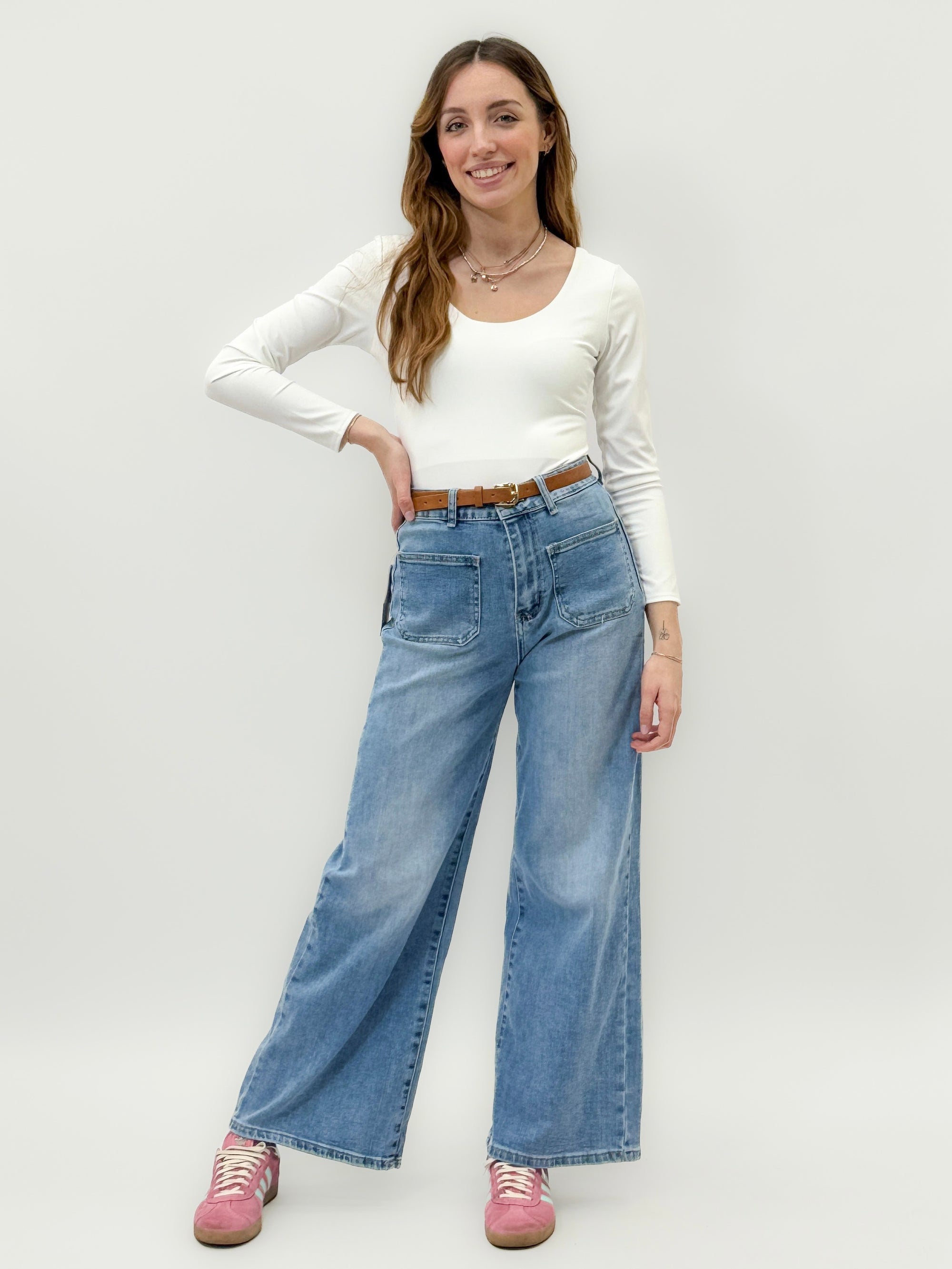 Jeans Donna Wide Leg Vita Alta con Maxi Tasche – Denim Chiaro