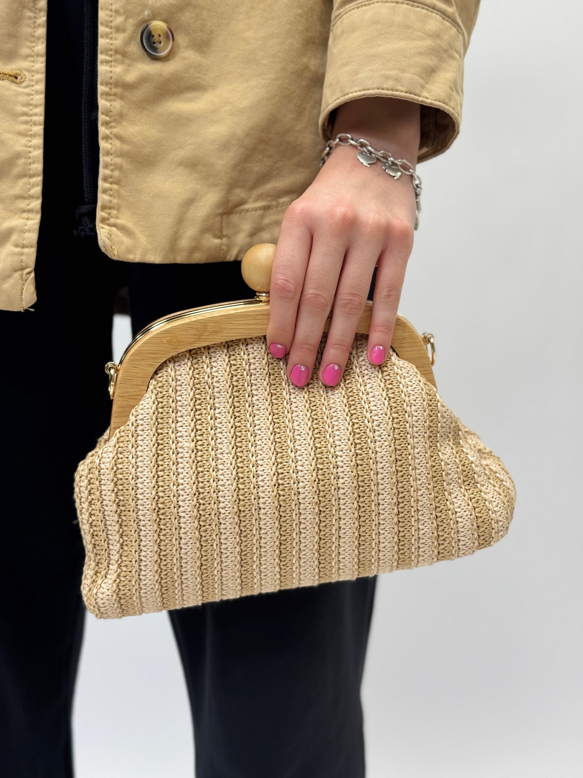 Pochette in paglia colorata