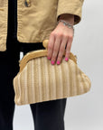 Pochette in paglia colorata