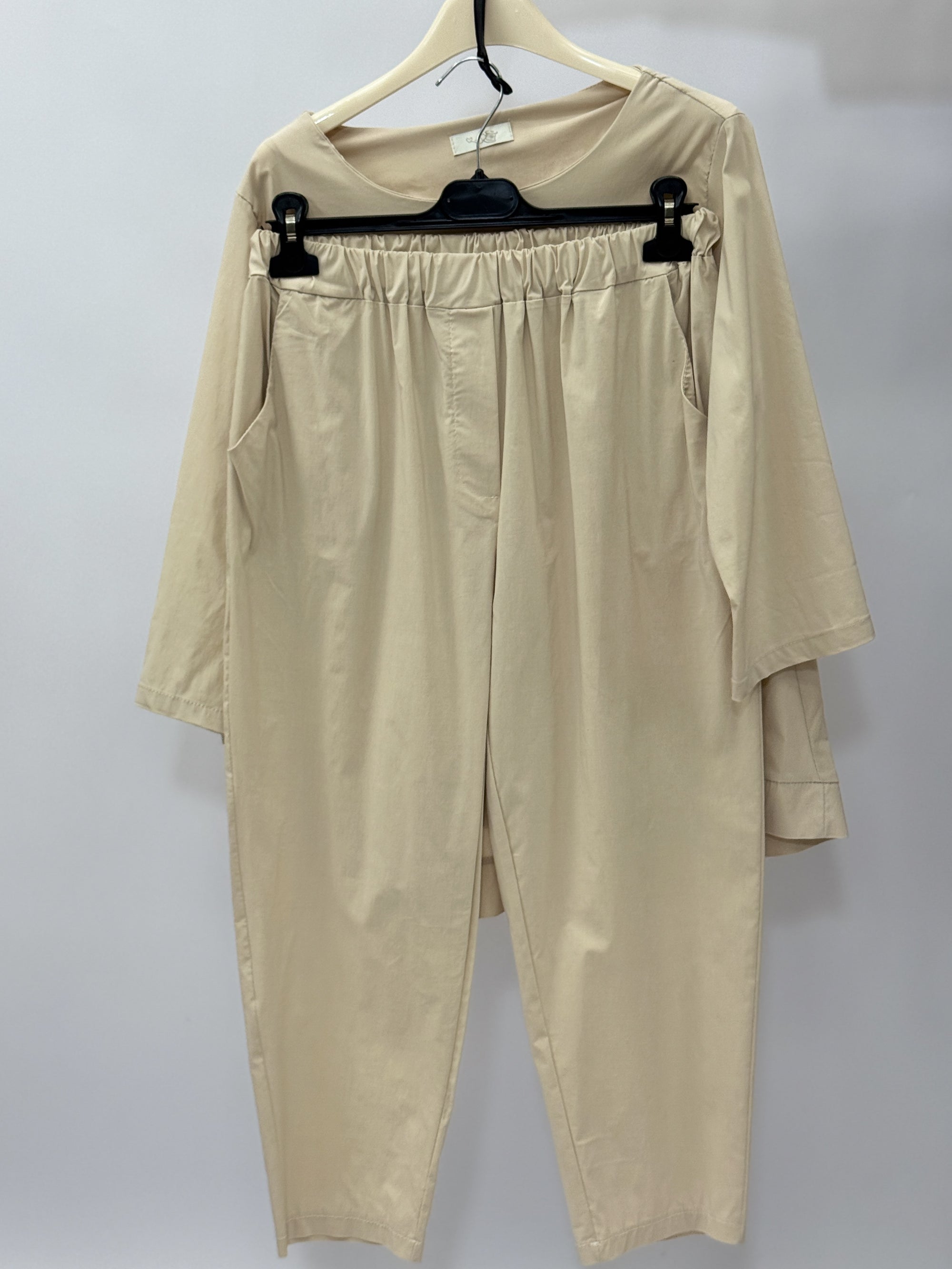 Completo con Maglia e Pantalone Morbido