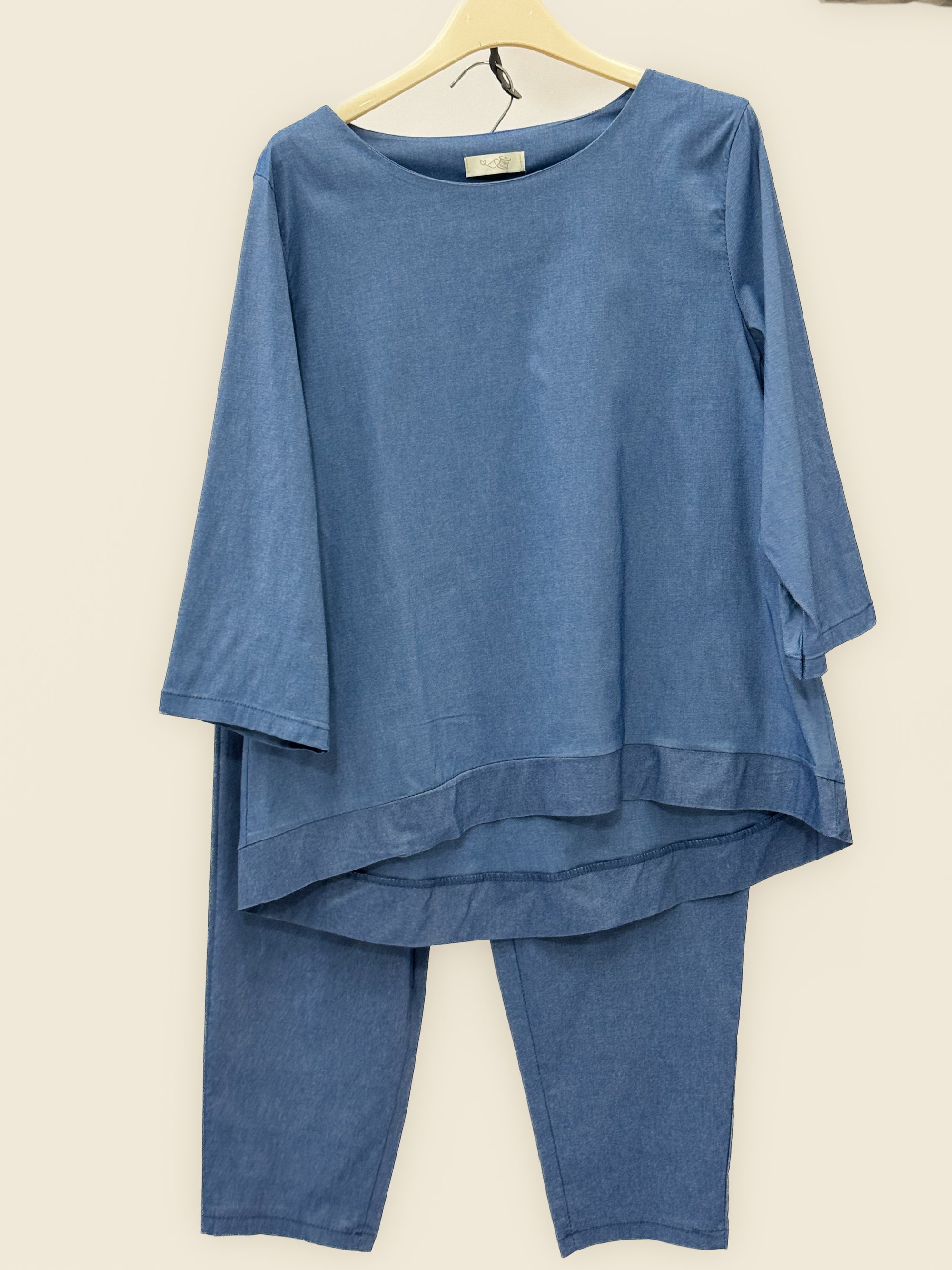 Completo con Maglia e Pantalone Morbido