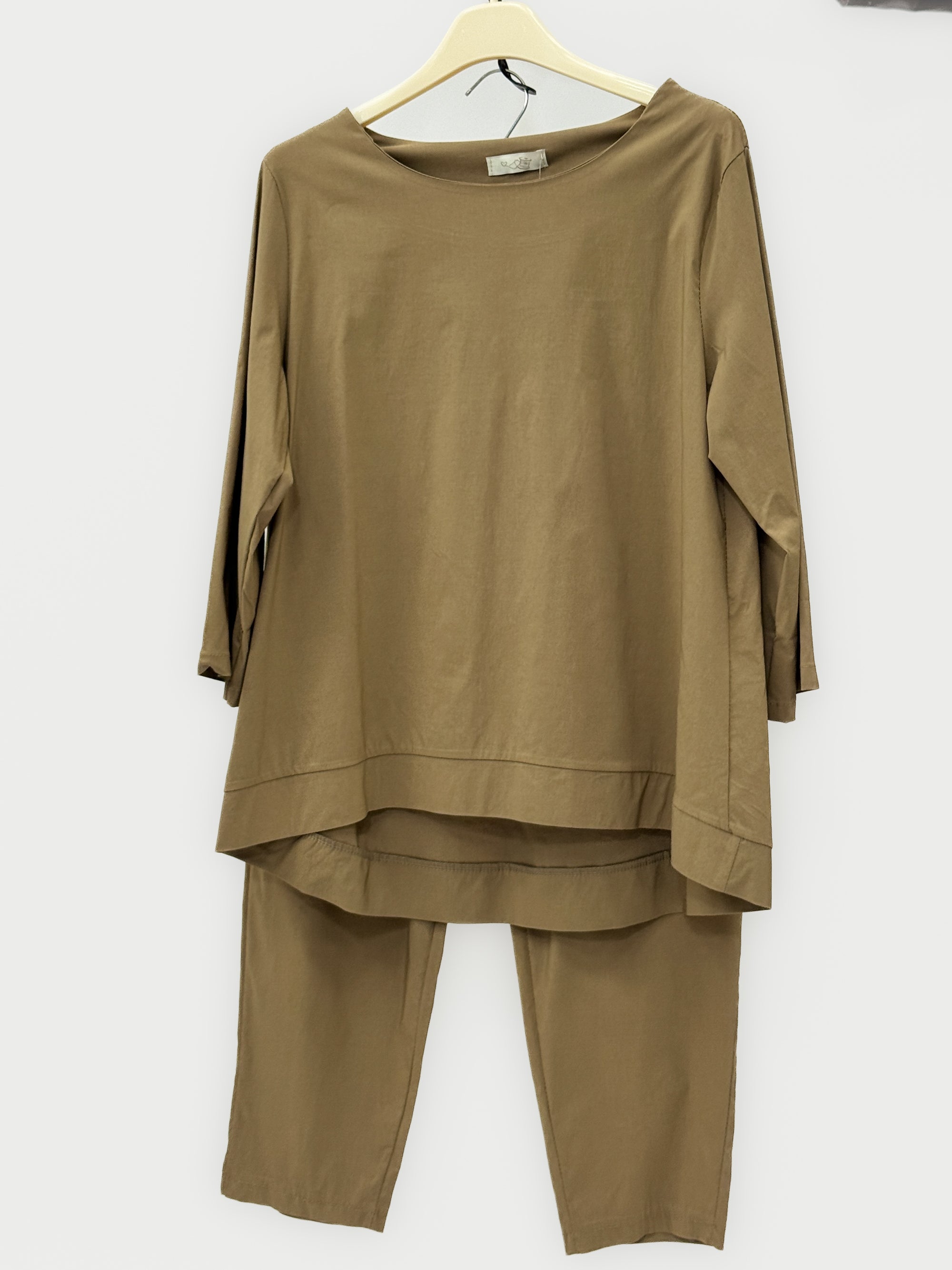 Completo con Maglia e Pantalone Morbido