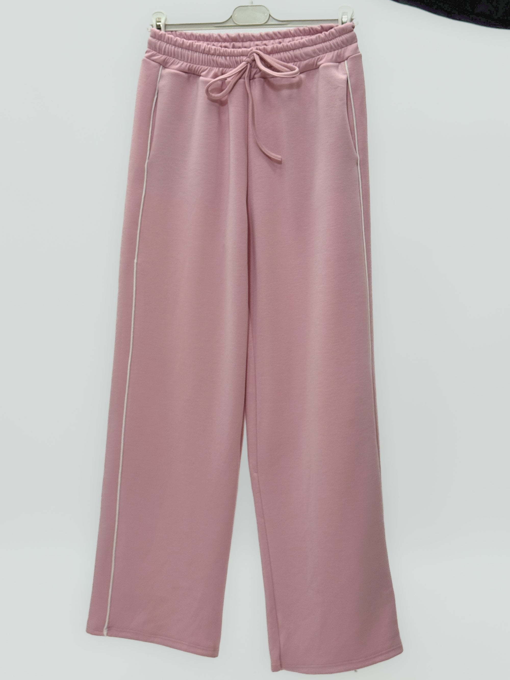 Completo Sportivo con Riga Laterale – Felpa e Pantaloni