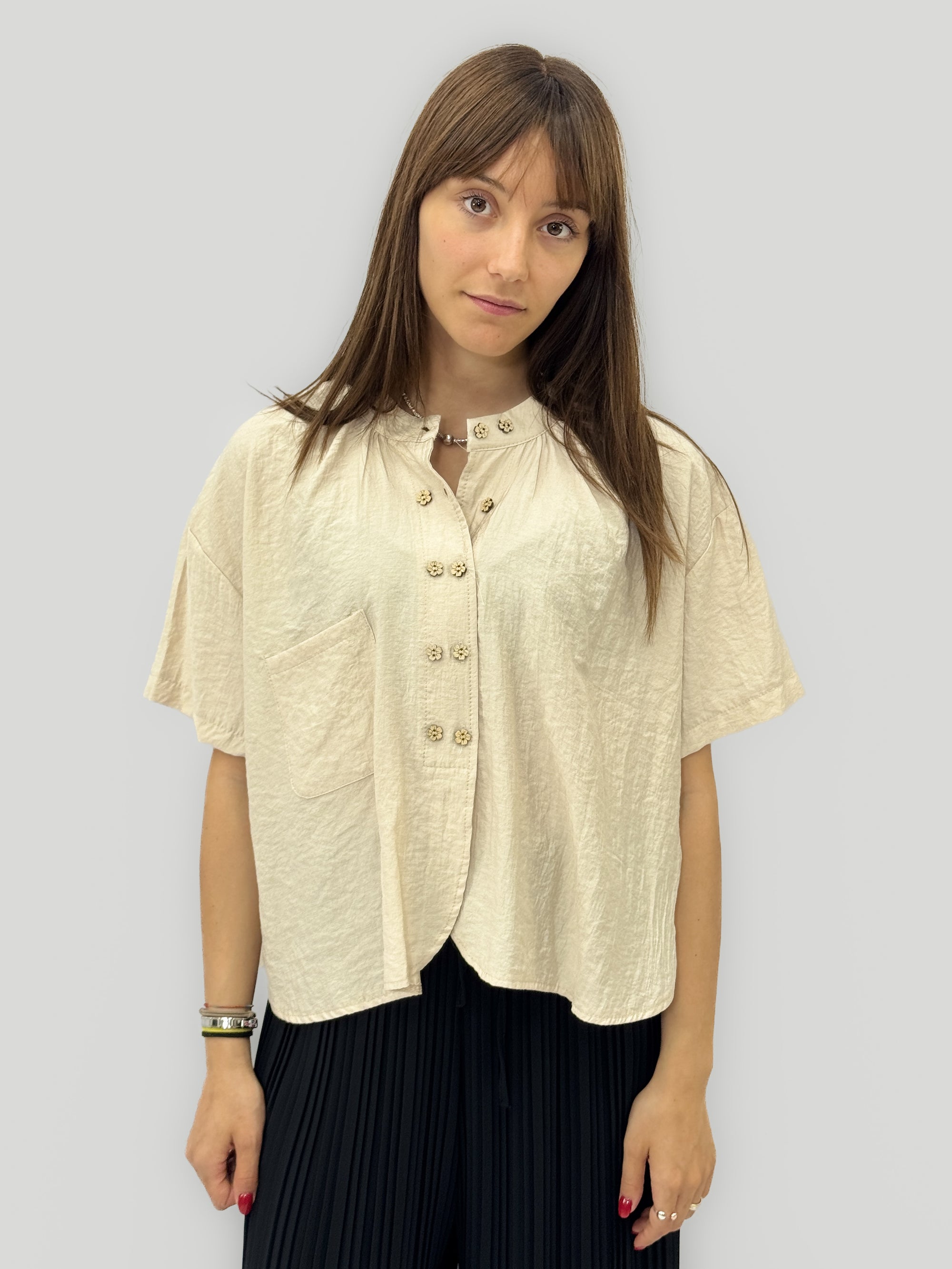 Camicia con Bottoni Gioiello