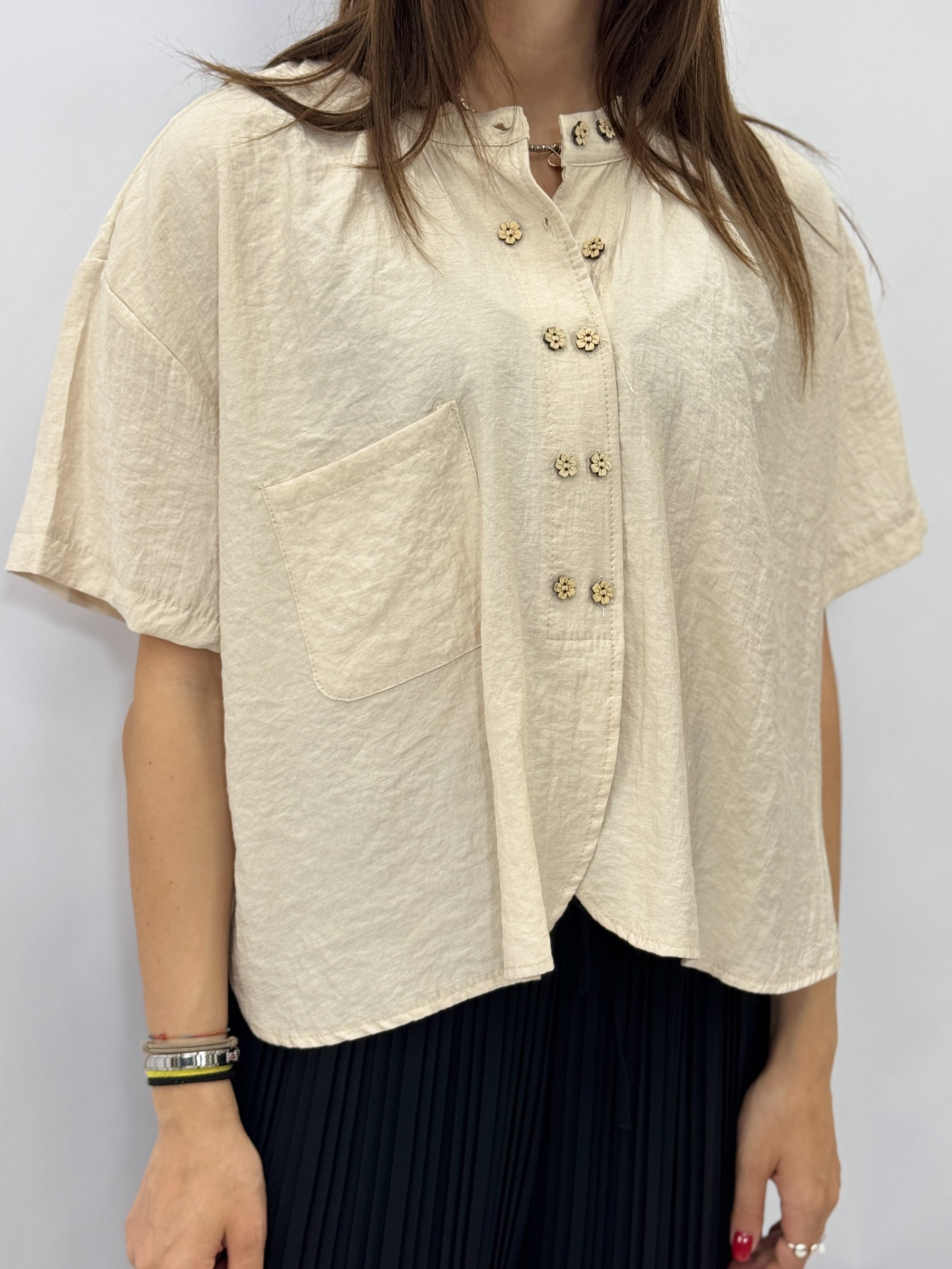 Camicia con Bottoni Gioiello