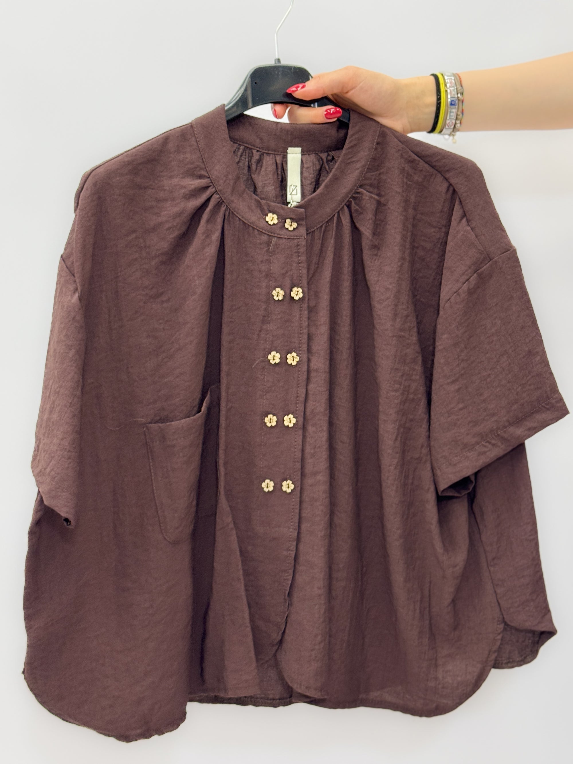 Camicia con Bottoni Gioiello
