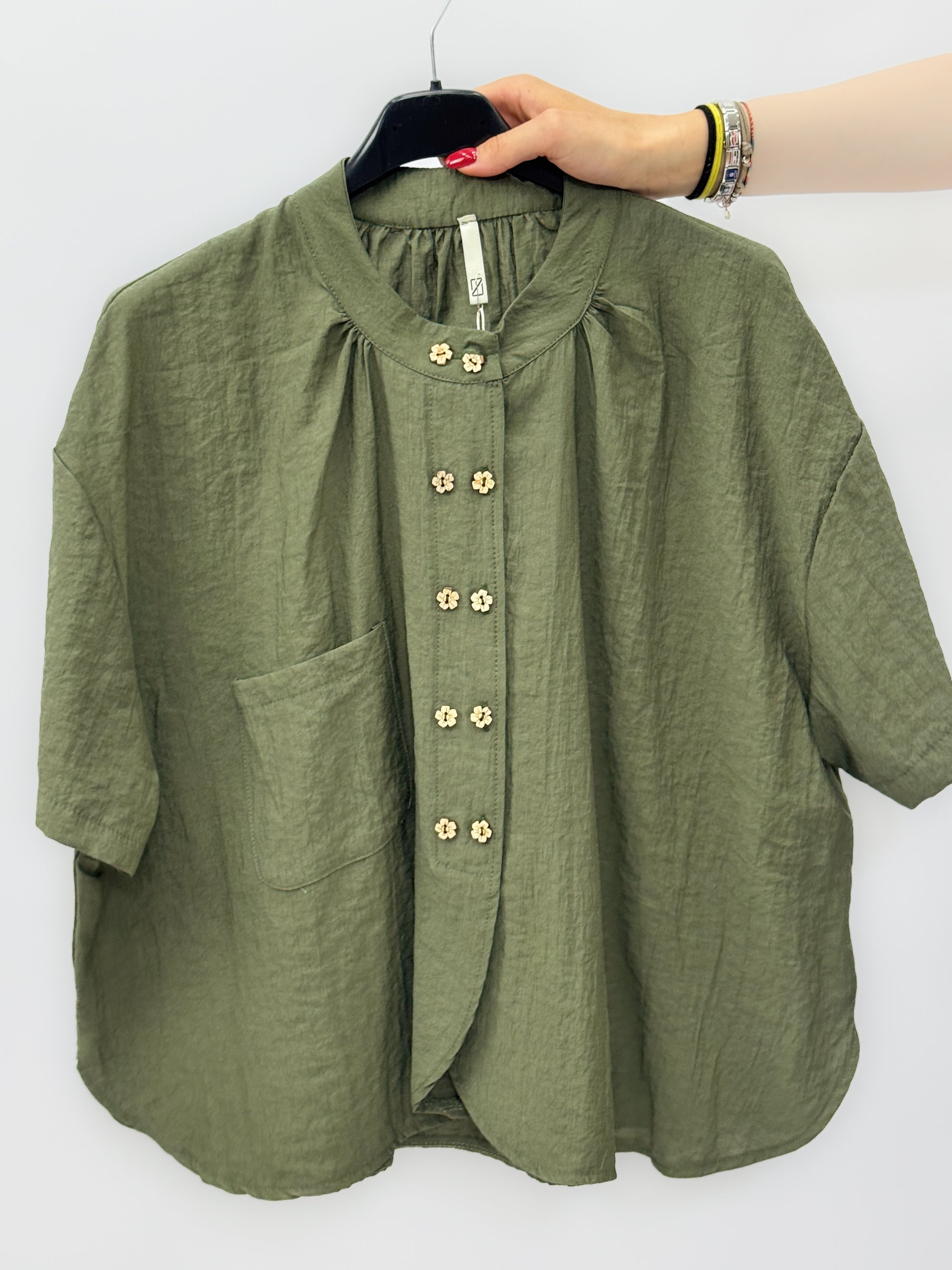 Camicia con Bottoni Gioiello