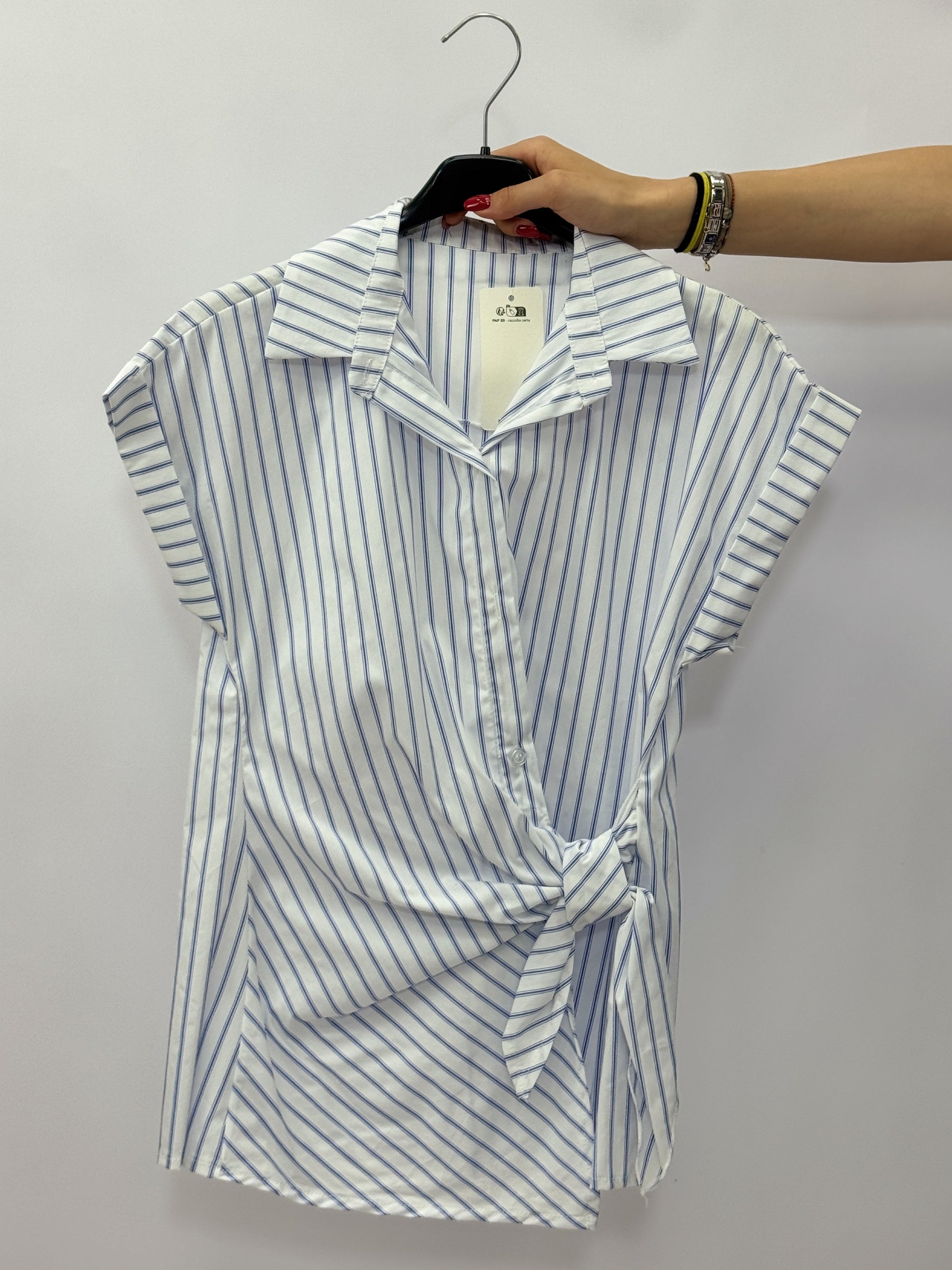 Camicia a Righe con Nodo Laterale