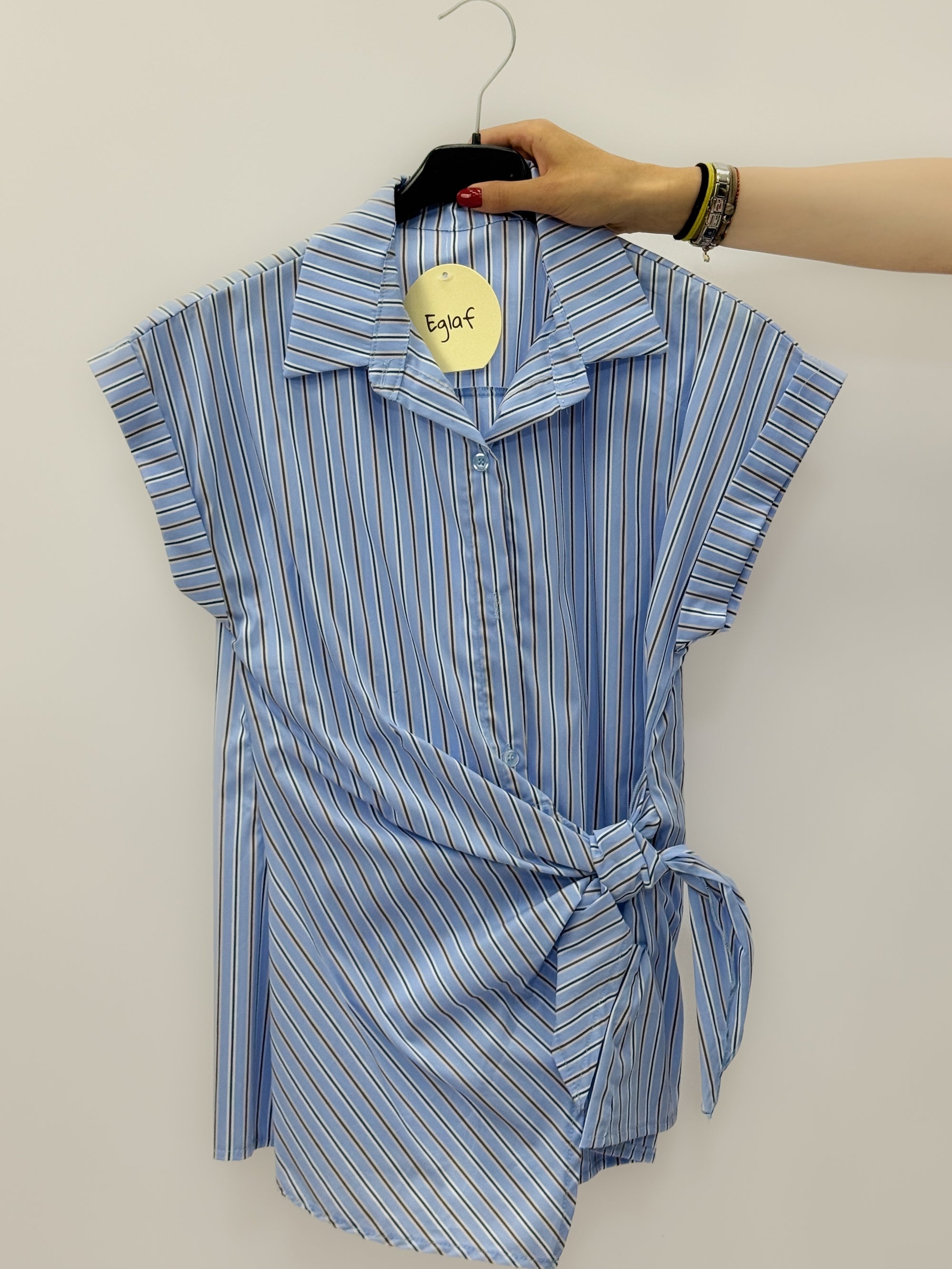 Camicia a Righe con Nodo Laterale