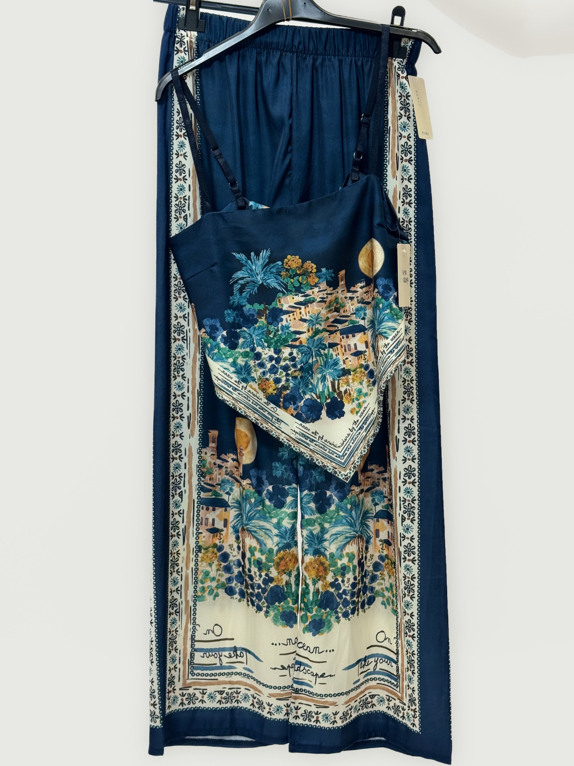 Completo Fantasia con Top Foulard e Pantalone Palazzo