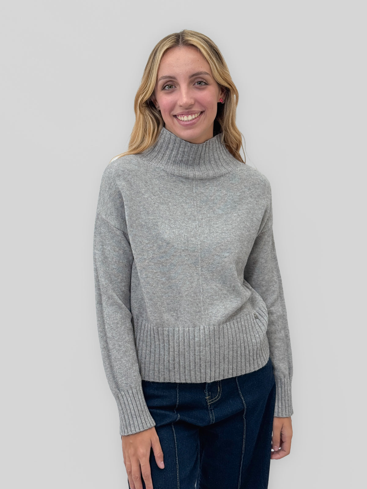 Maglione donna dolcevita corto in misto viscosa