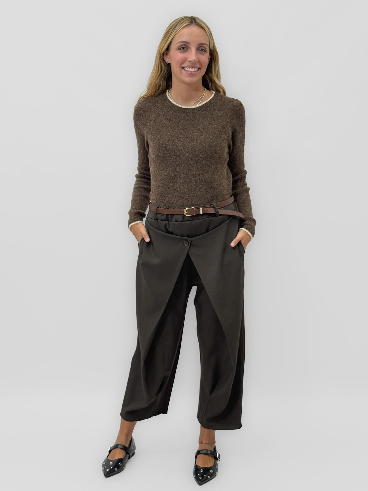 Pantalone Donna Elegante con Cintura – Taglio Morbido e Dettaglio Drappeggiato