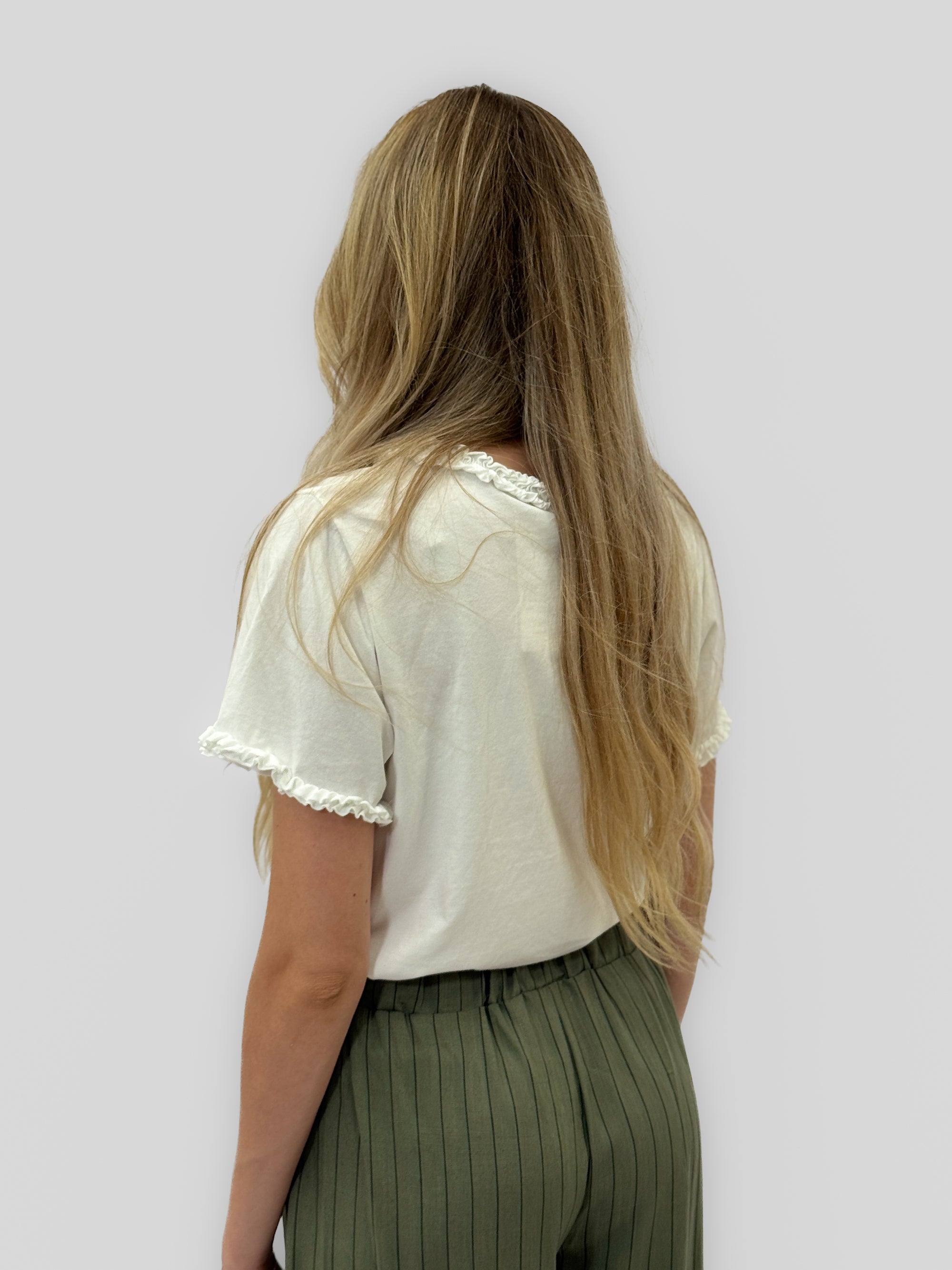 T-shirt in cotone con volant
