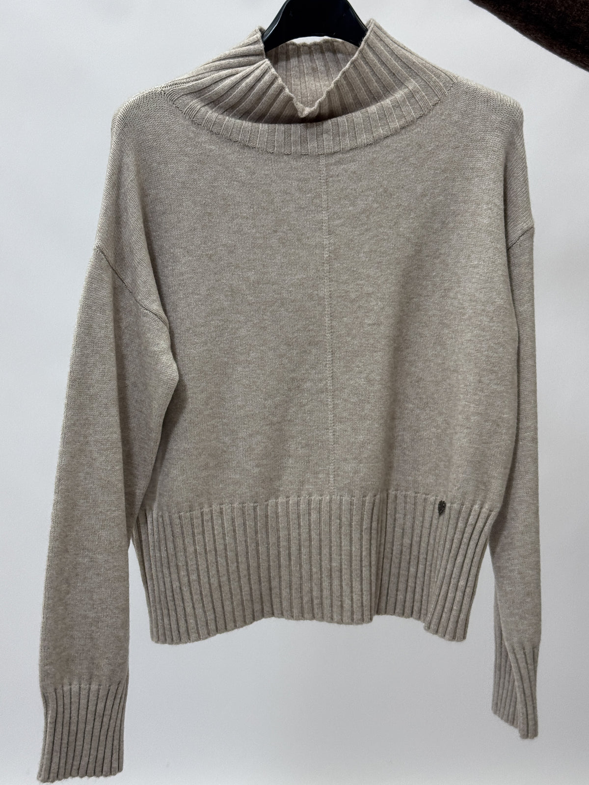 Maglione donna dolcevita corto in misto viscosa