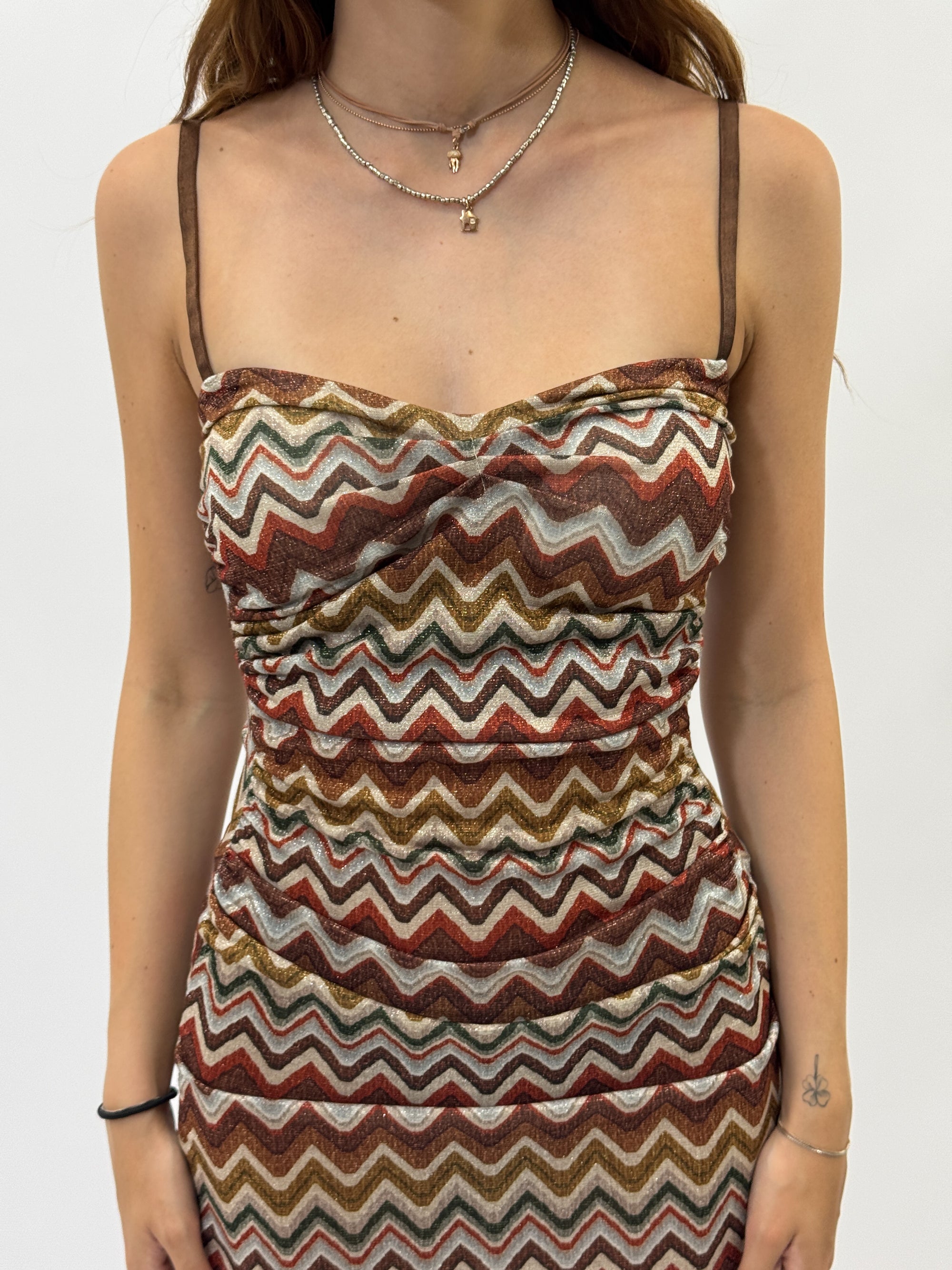 Abito corto in lurex con stampa zigzag
