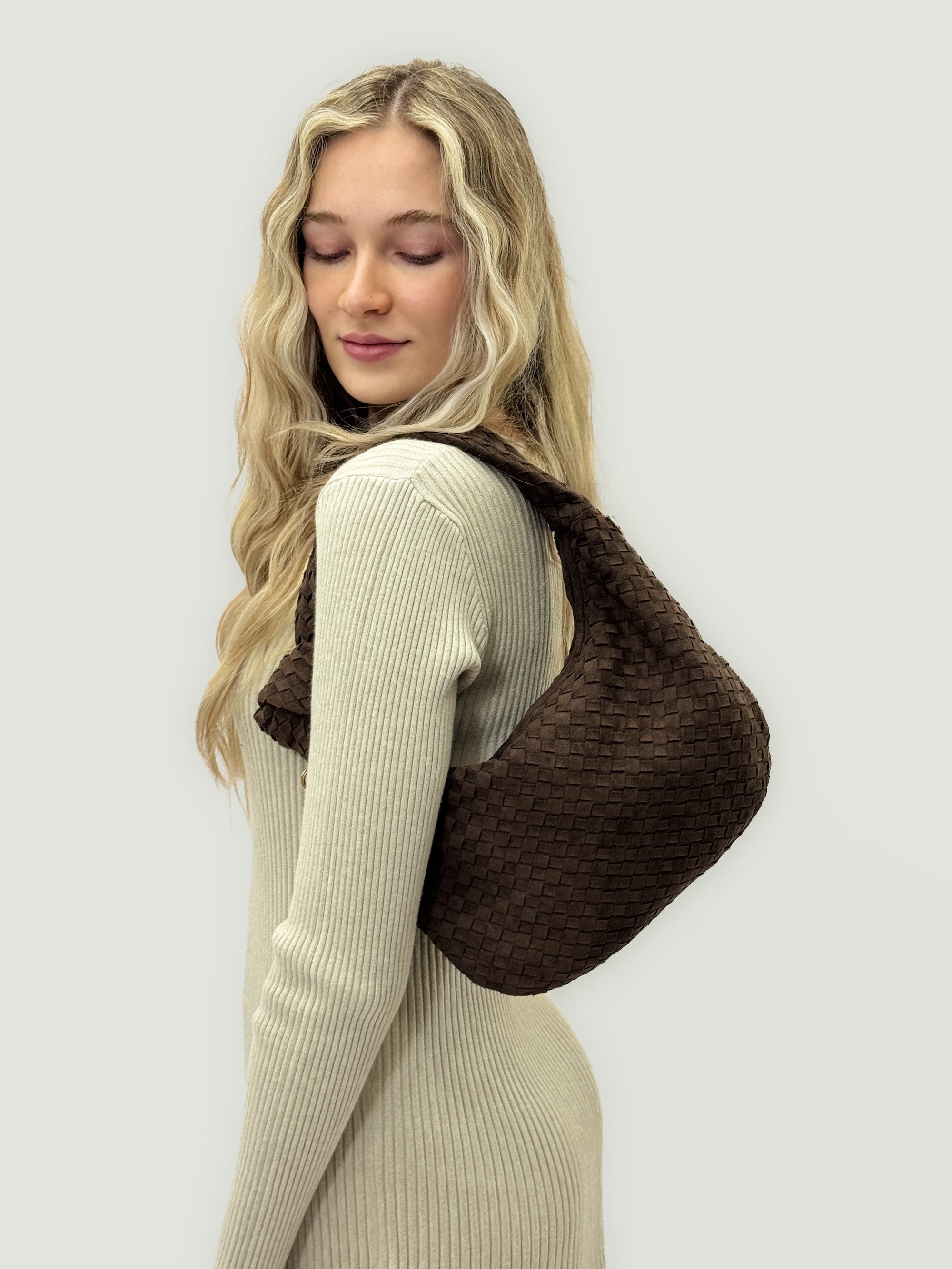 Borsa hobo intrecciata in suede