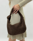 Borsa hobo intrecciata in suede