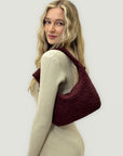 Borsa hobo intrecciata in suede