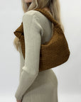 Borsa hobo intrecciata in suede