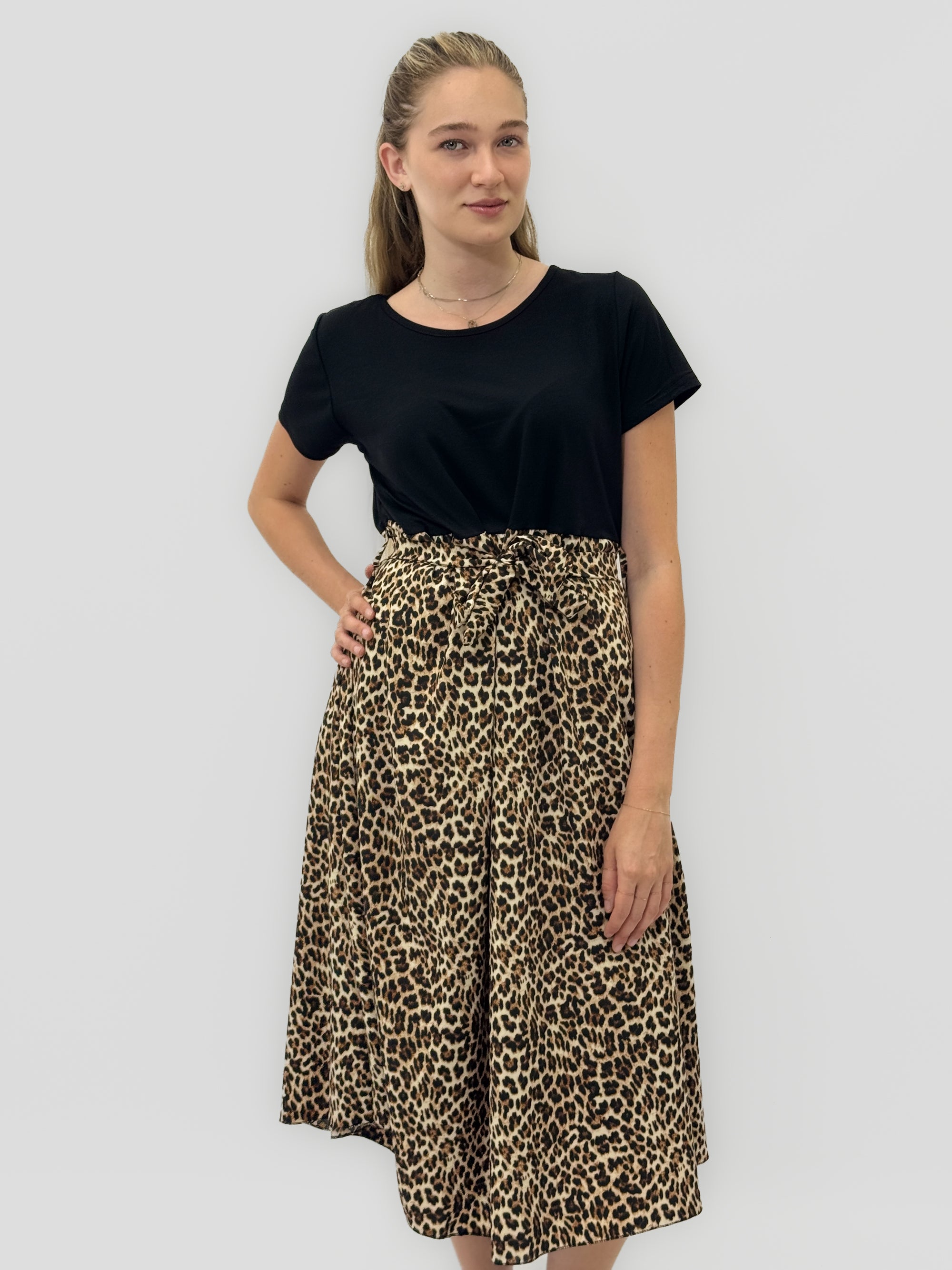 Abito Nero Leopardato con Cintura in Vita