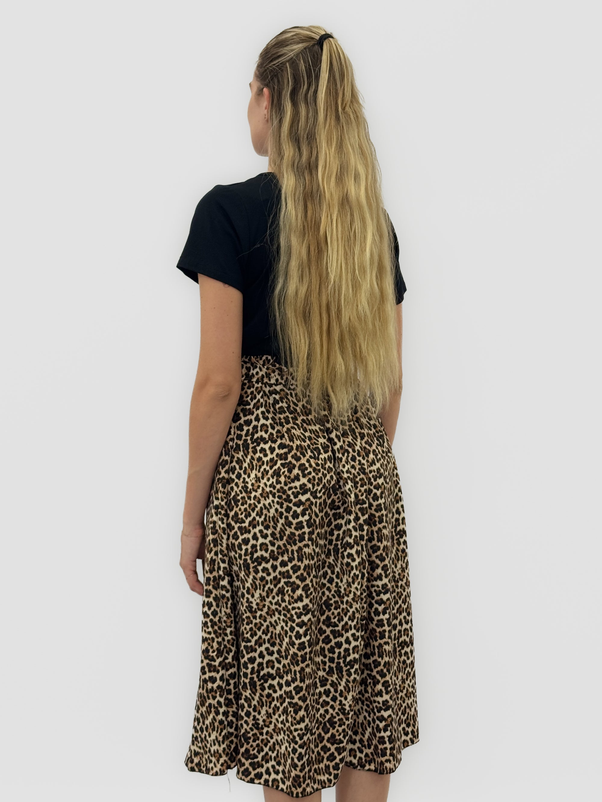 Abito Nero Leopardato con Cintura in Vita