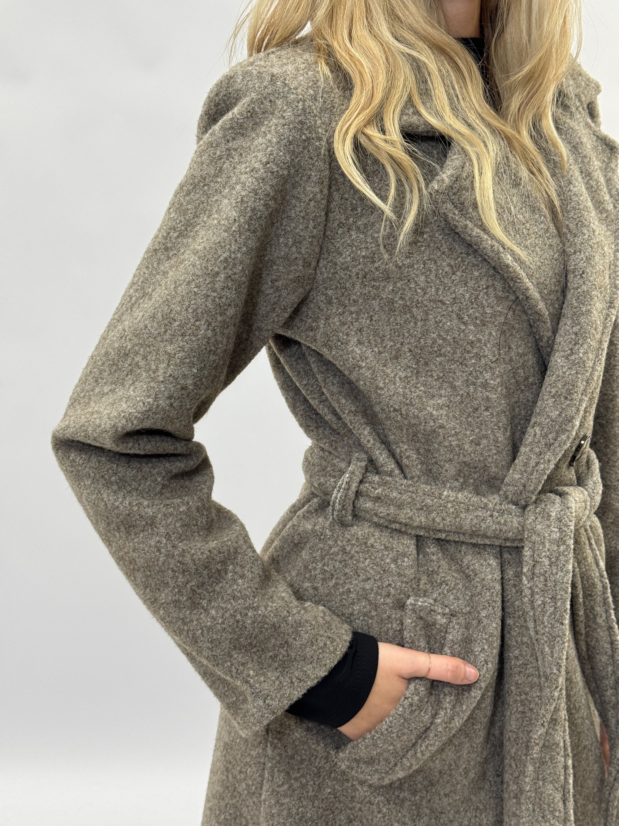 Cappotto bouclé con cintura in misto lana