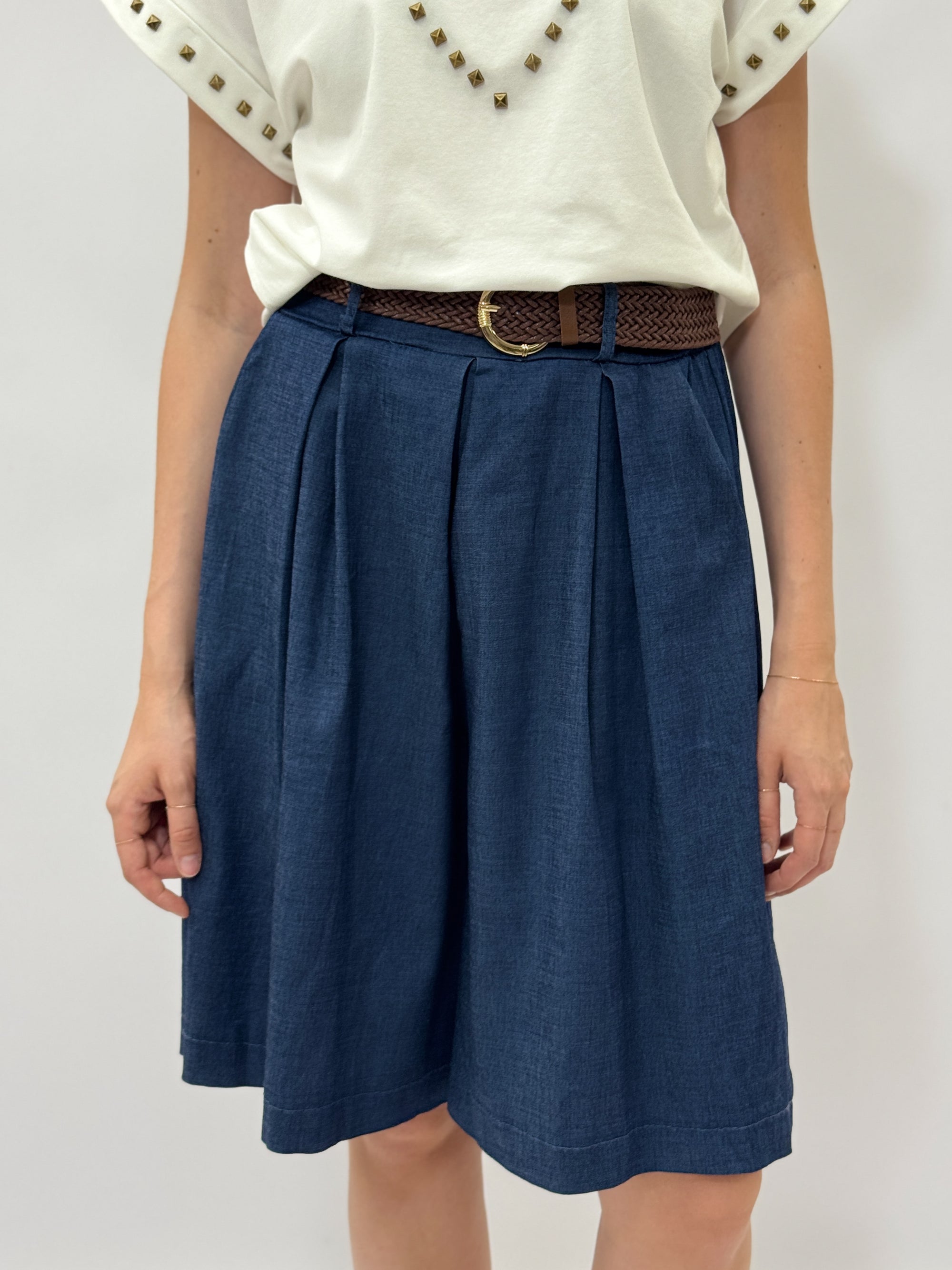 Pantaloncini Jeans con Pinces e Cintura