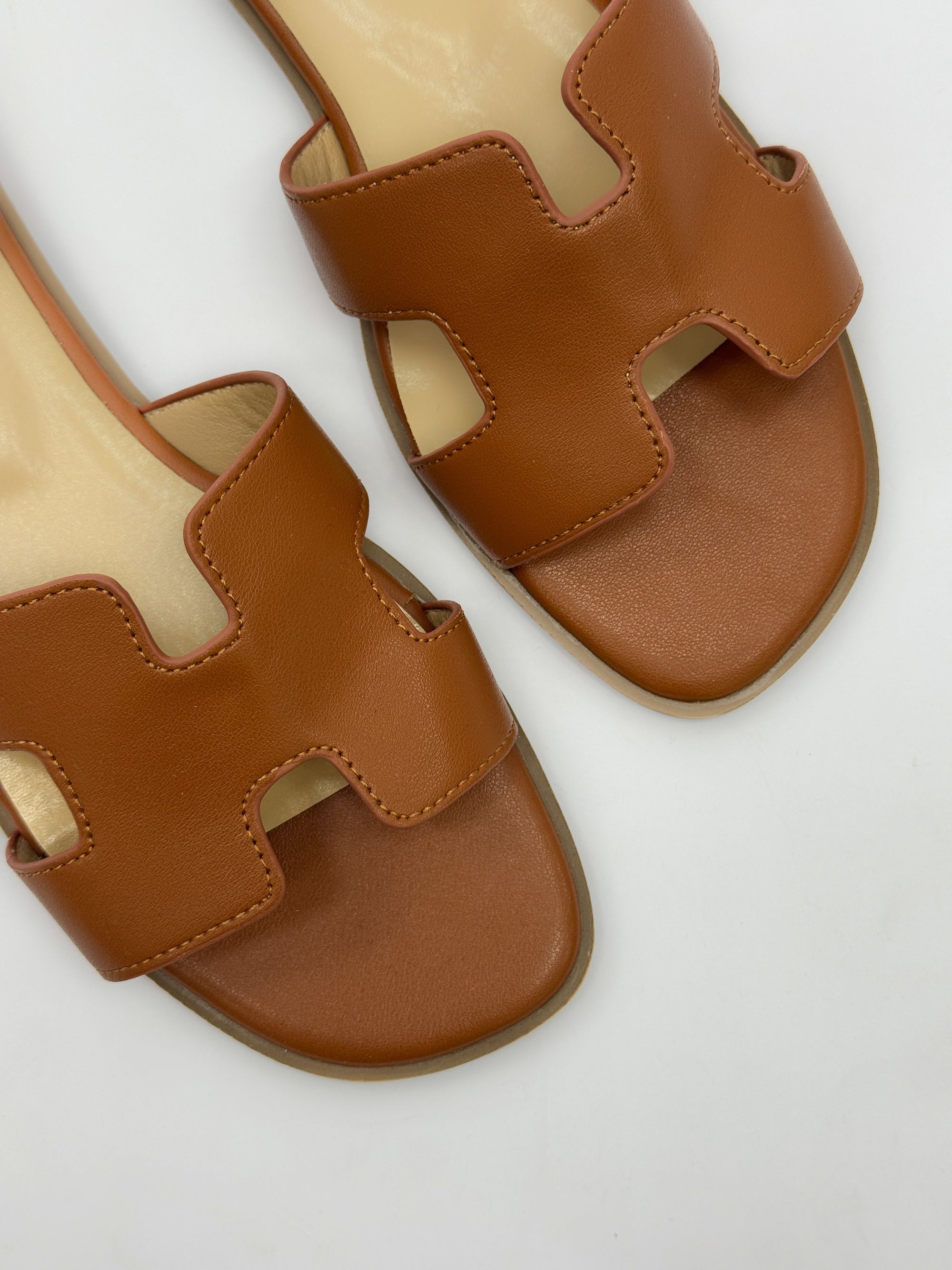 Ciabatte in Vera Pelle – Sandali Flat Eleganti