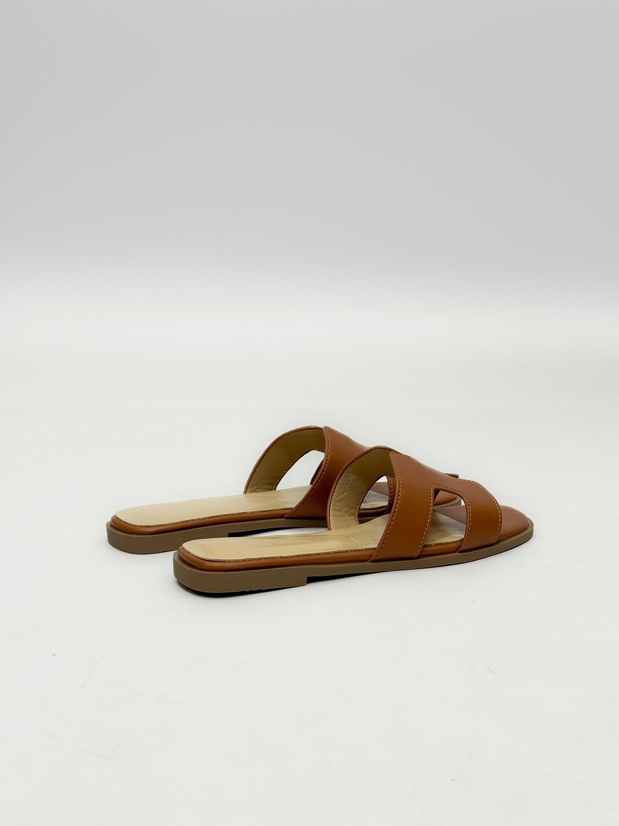Ciabatte in Vera Pelle – Sandali Flat Eleganti