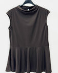 Top con Balza e Scollo Morbido