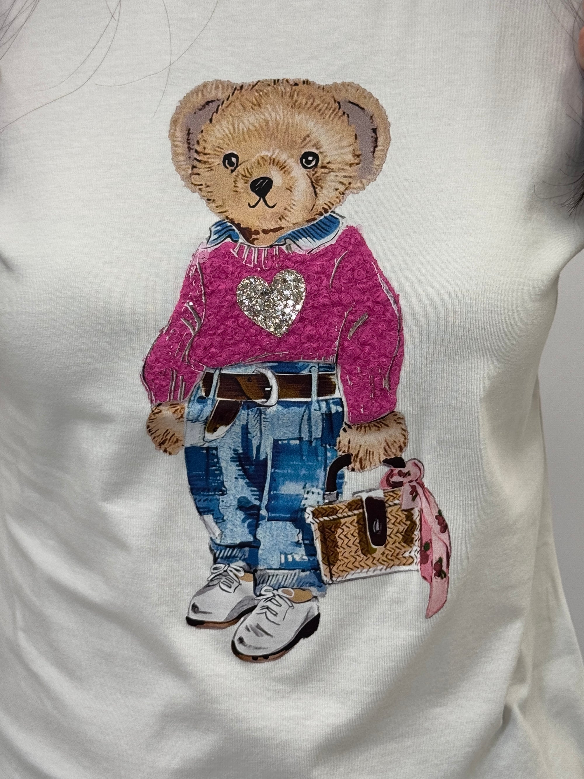 T-shirt in cotone con orsetto
