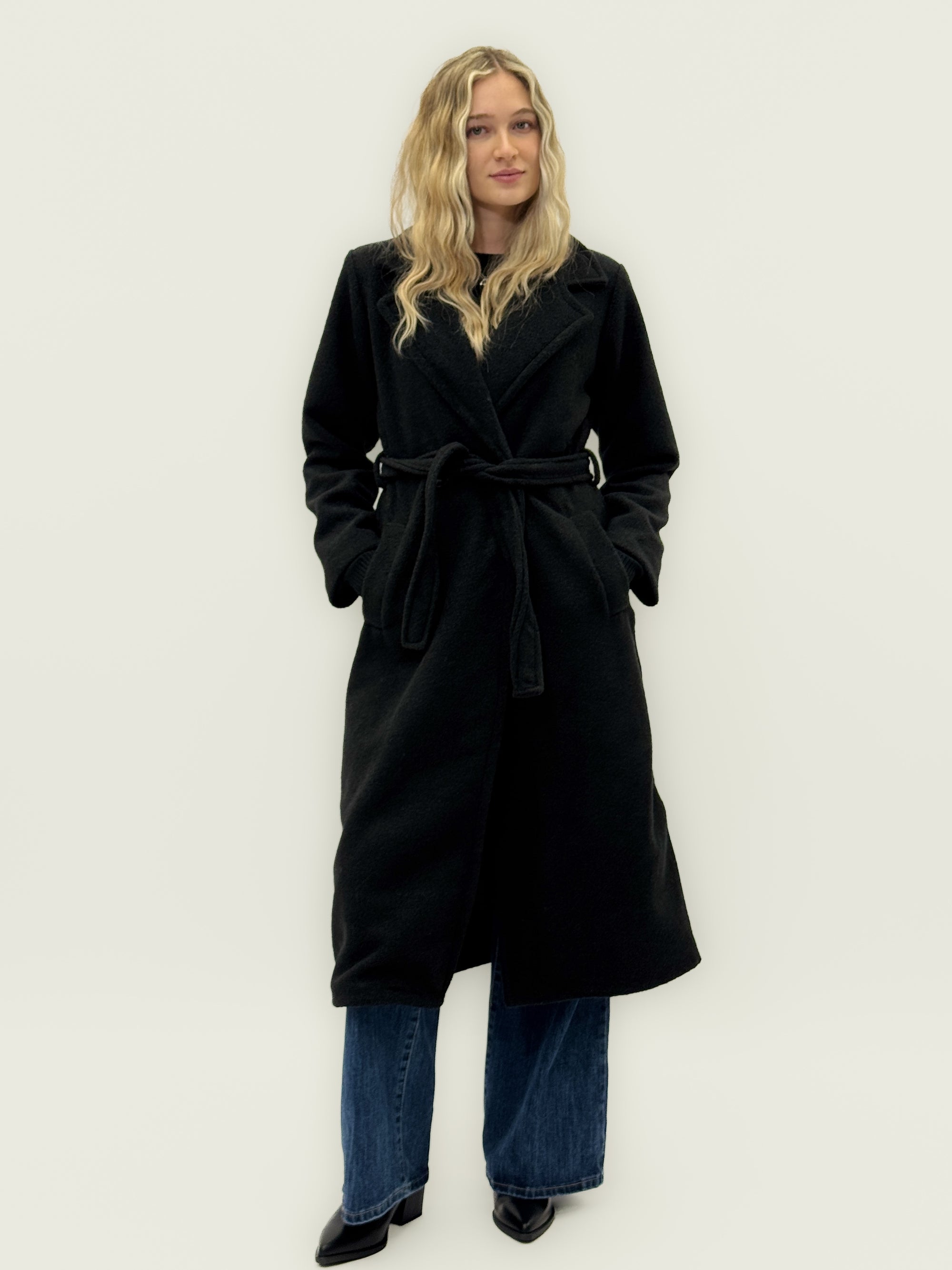 Cappotto bouclé con cintura in misto lana