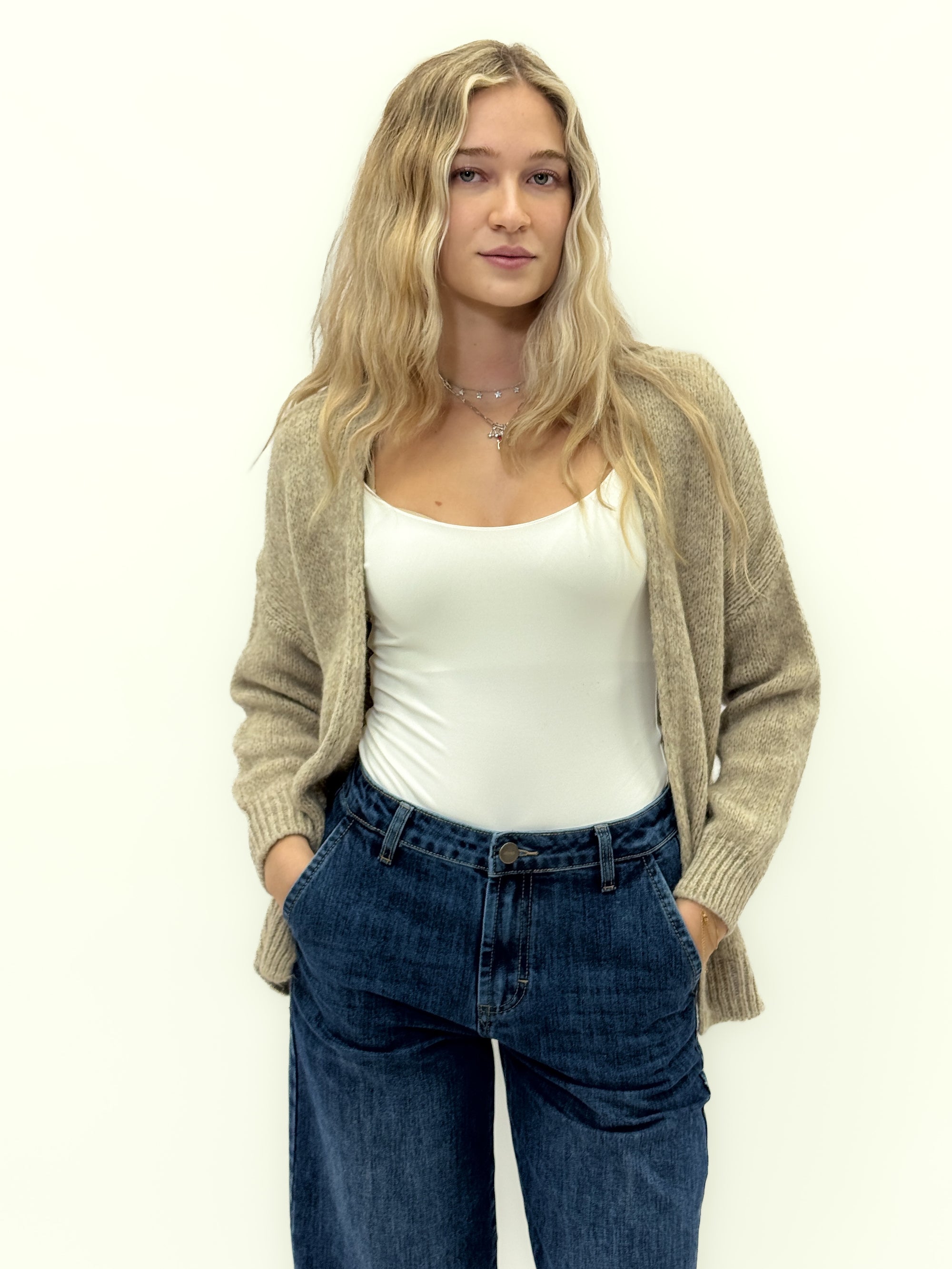 Cardigan in misto lana con maniche morbide - stile chic e casual