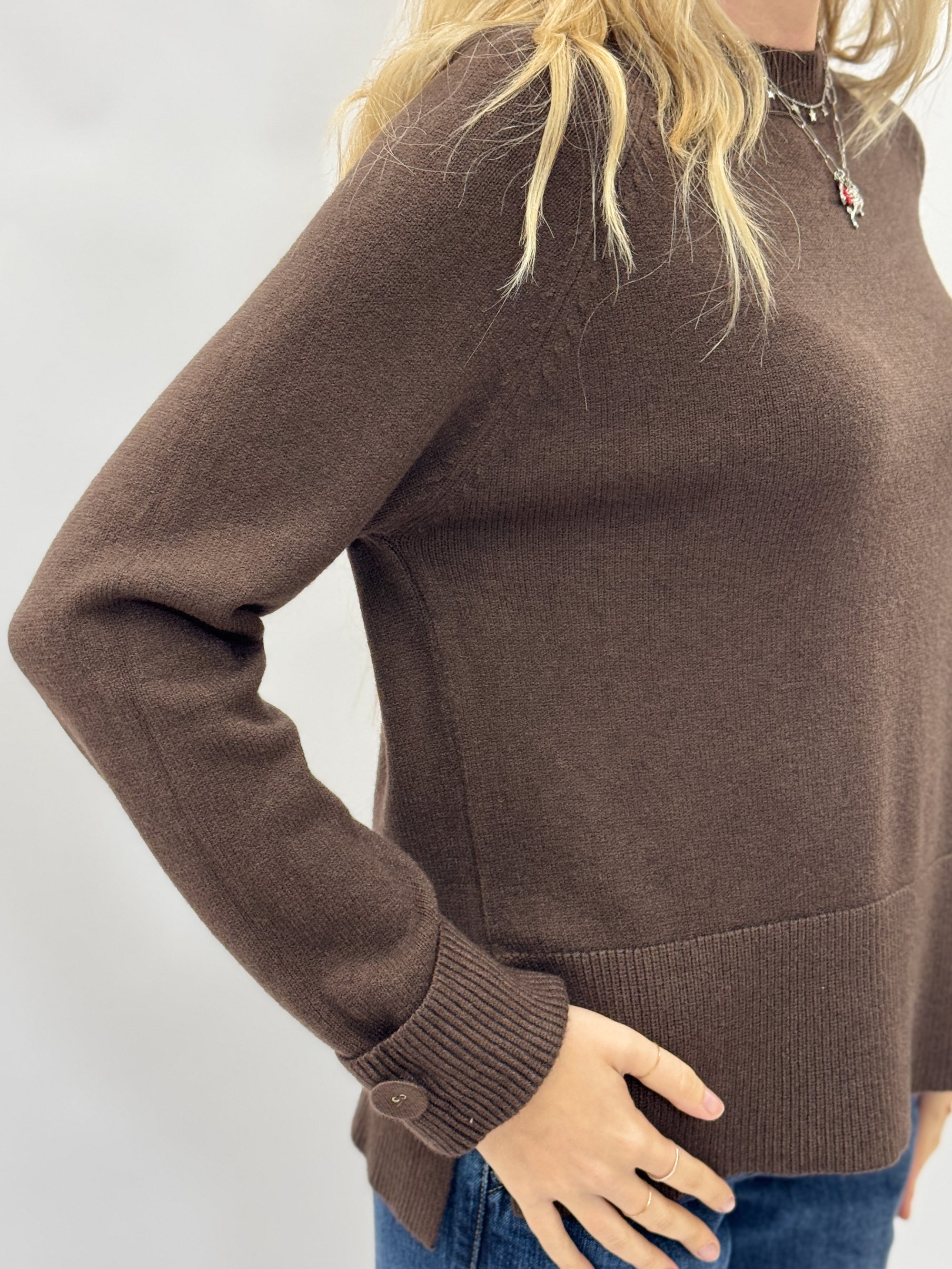 Maglia in misto lana con dettaglio polsini – Made in Italy