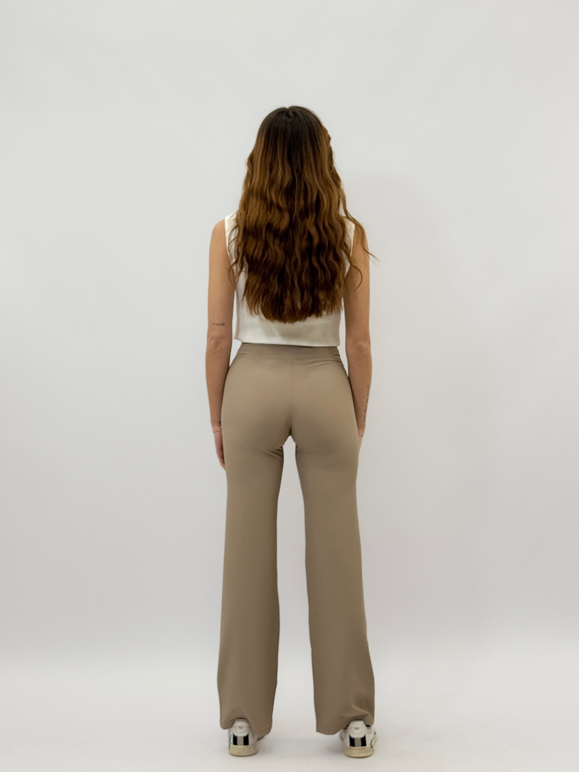 Pantaloni a gamba larga