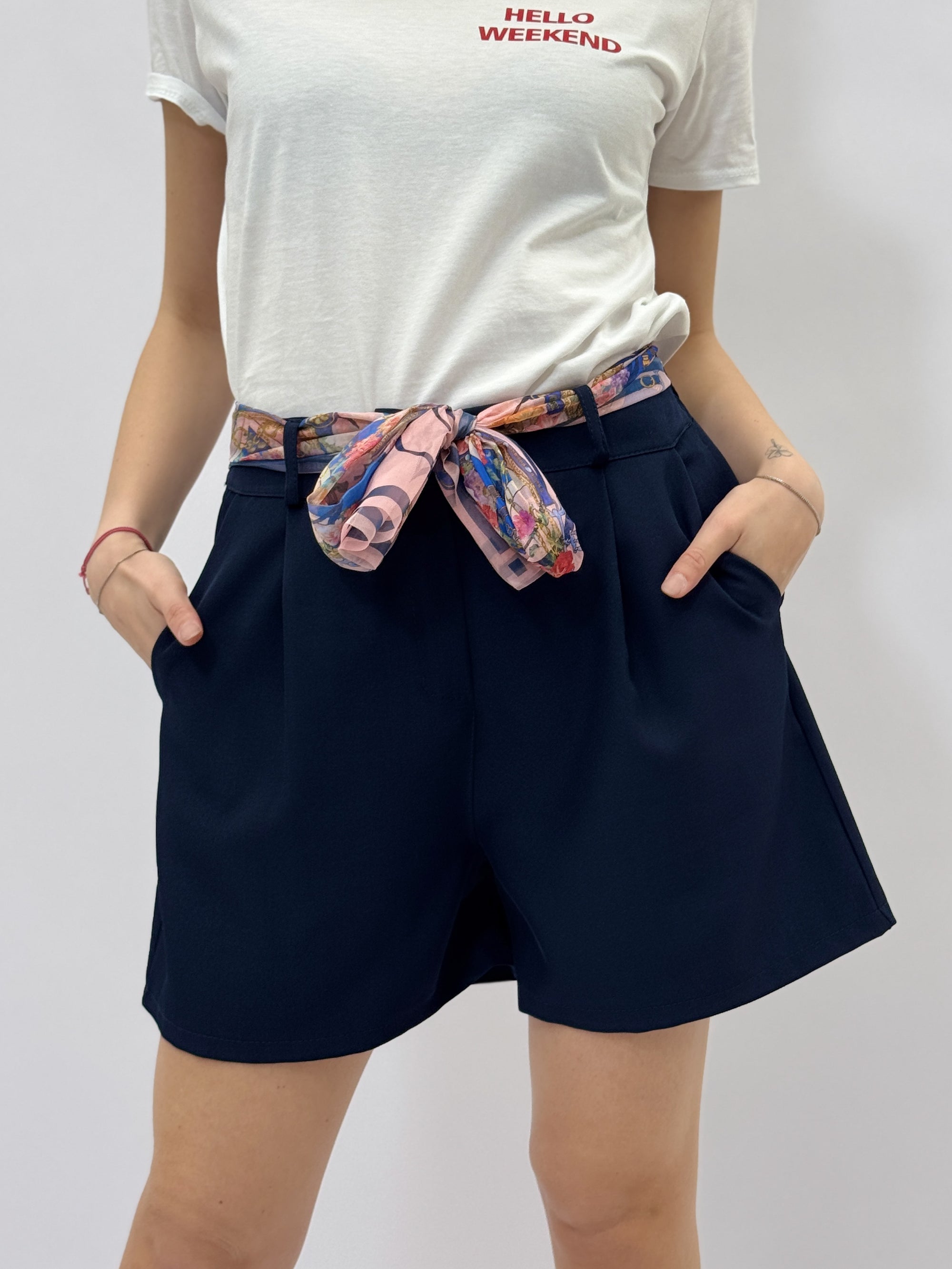 Pantaloncini tinta unita leggeri