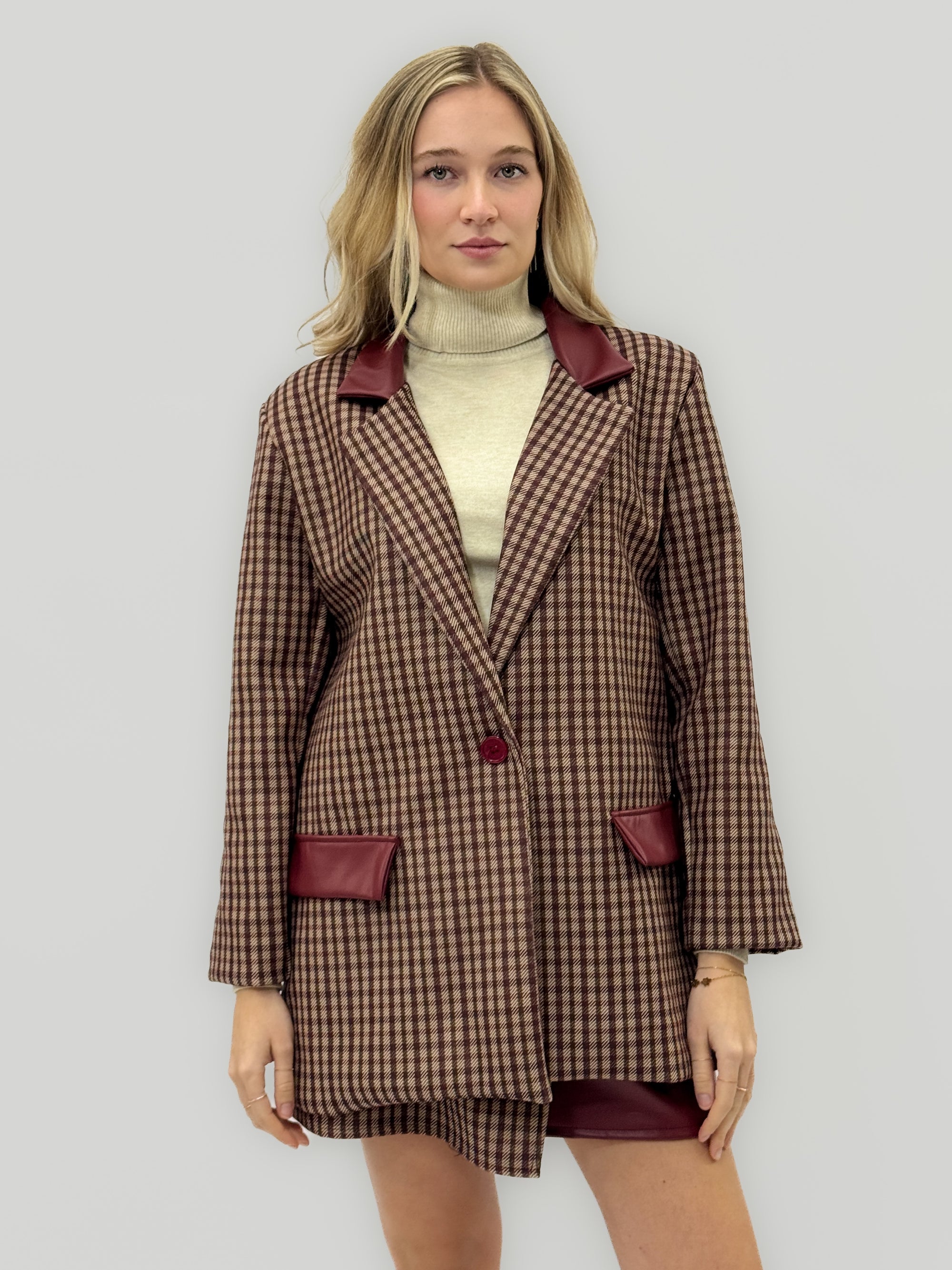 Gonna effetto doppiato con cintura – Grinta e femminilità