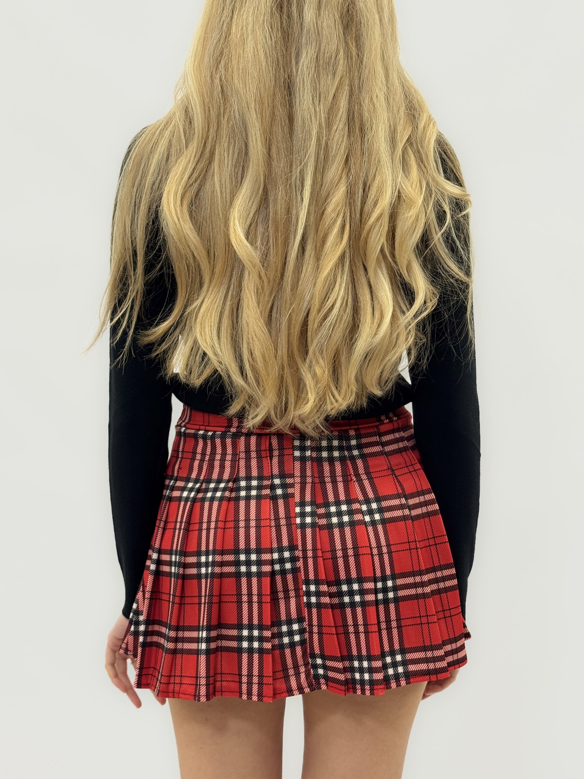 Gonna scozzese con pantaloncino – Grinta e stile collegiale