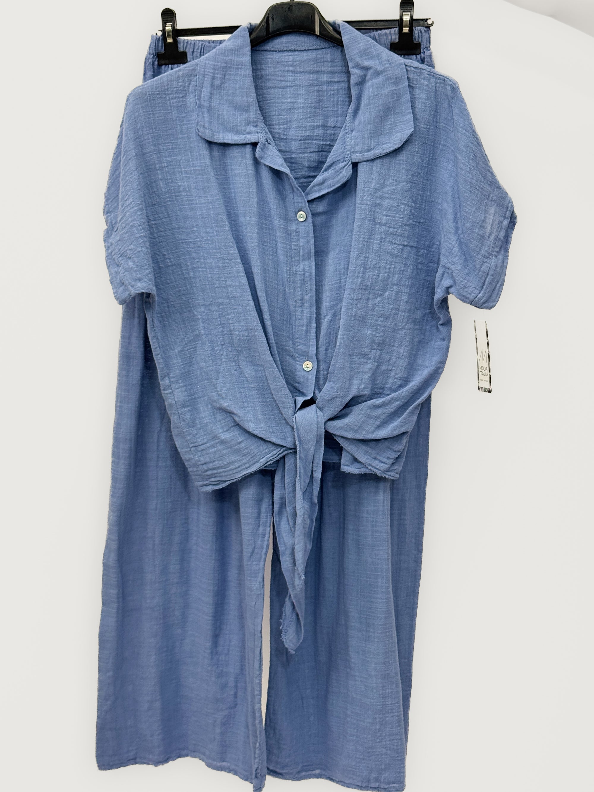 Completo Leggero con Camicia Annodata e Pantalone Palazzo