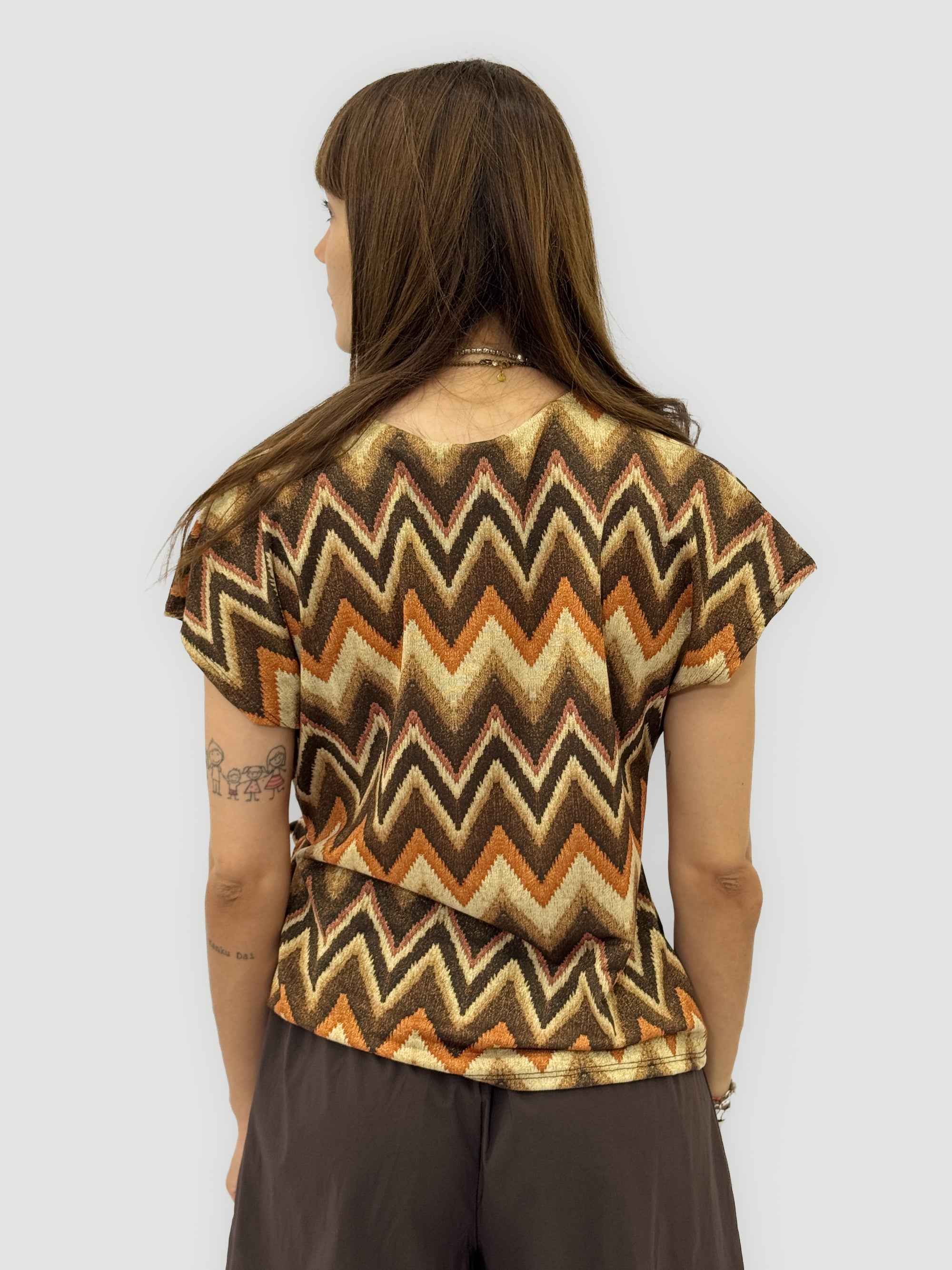 Maglia Fantasia Zig Zag con Nodo Laterale