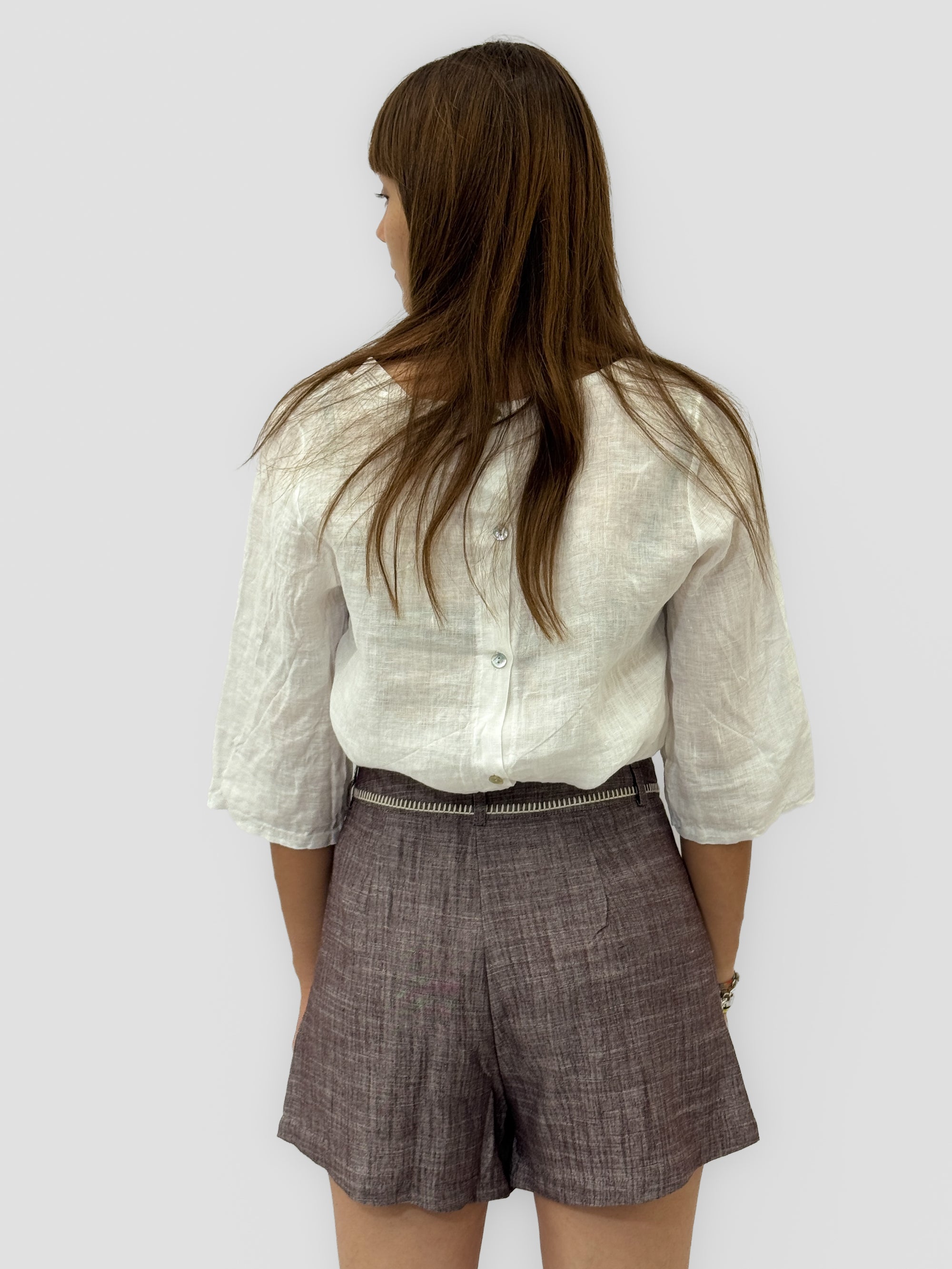 Pantaloncini in Lino con Tasche e Cuciture a Contrasto