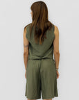 Completo con Gilet e Bermuda a Vita Alta