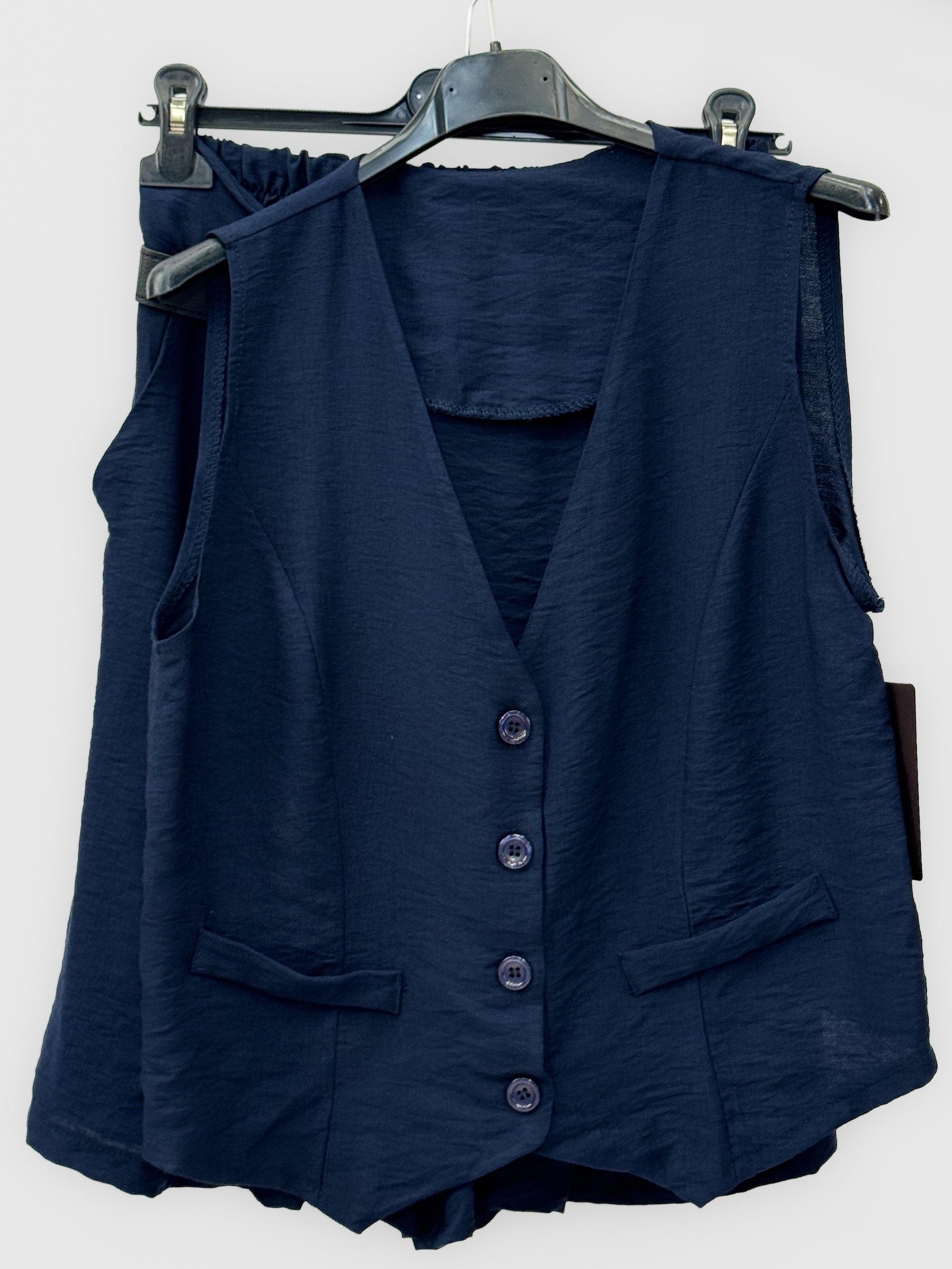 Completo con Gilet e Bermuda a Vita Alta