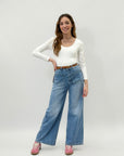 Pantaloni jeans a palazzo con cintura