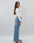 Pantaloni jeans a palazzo con cintura