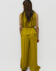 Completo con Top Smanicato e Pantalone Palazzo