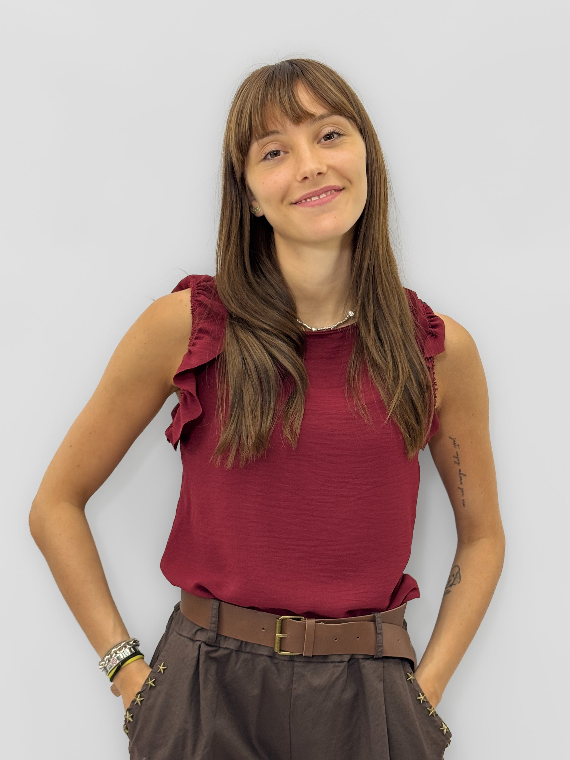 Maglia Smanicata con Volant sulle Spalle